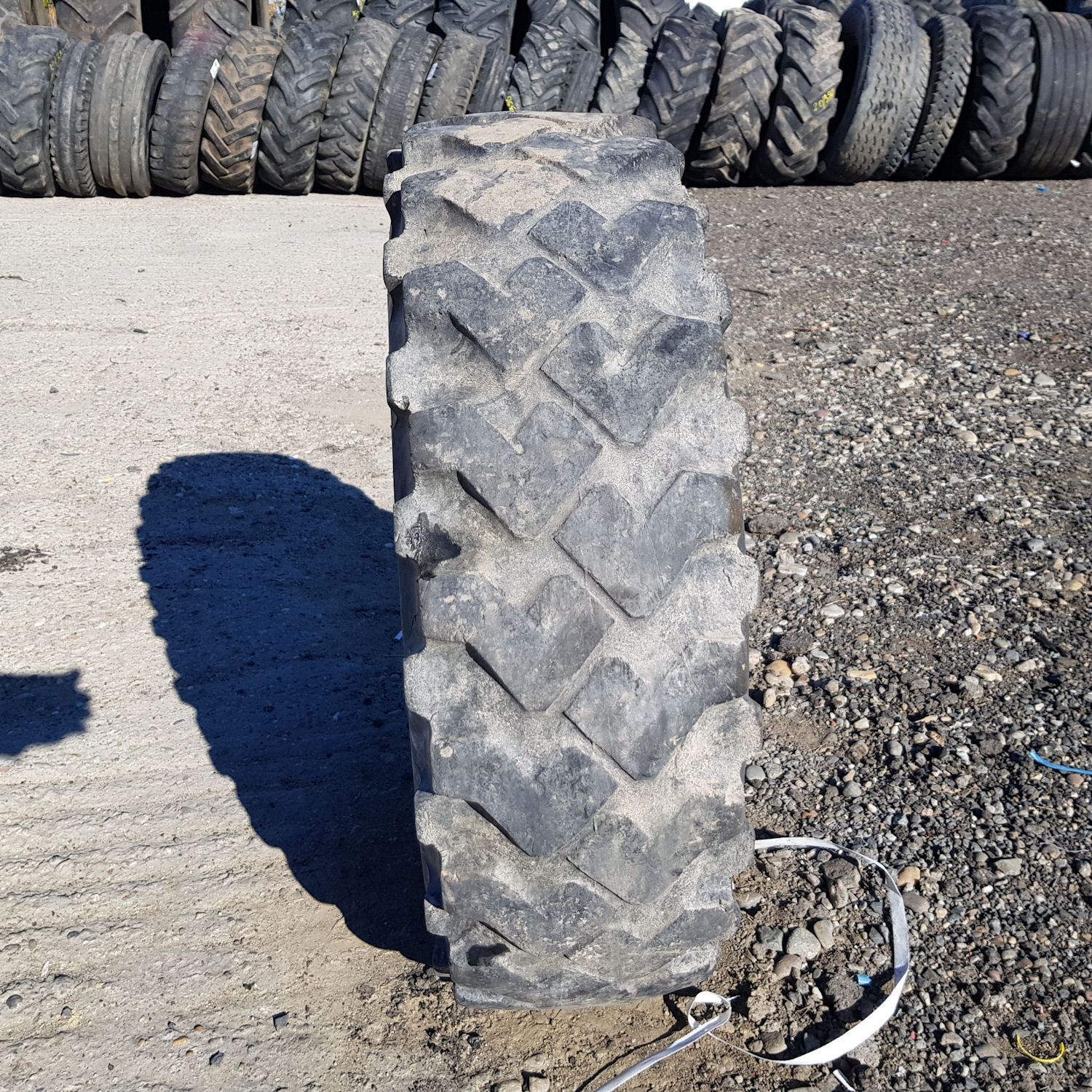  Cauciucuri 10.5-18 (10.5/80R18) Semperit