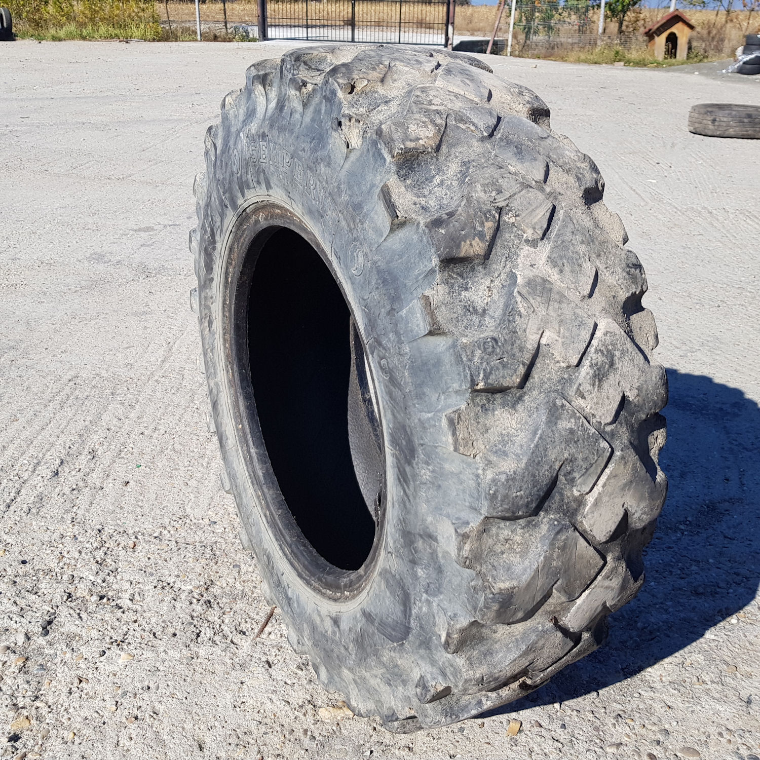  Cauciucuri 10.5-18 (10.5/80R18) Semperit
