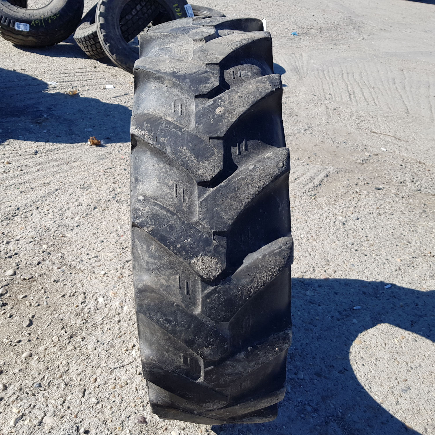  Cauciucuri 10.5-18 (10.5/80R18) Mitas