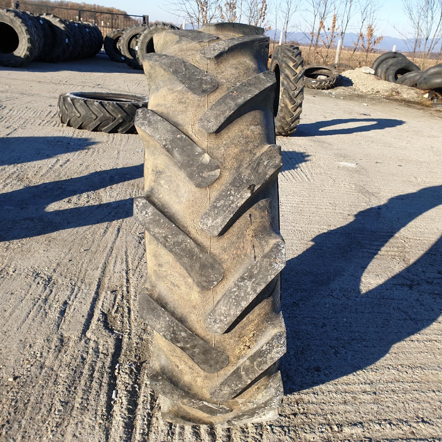 Cauciucuri 12.4R28 (320/85R28) Dunlop