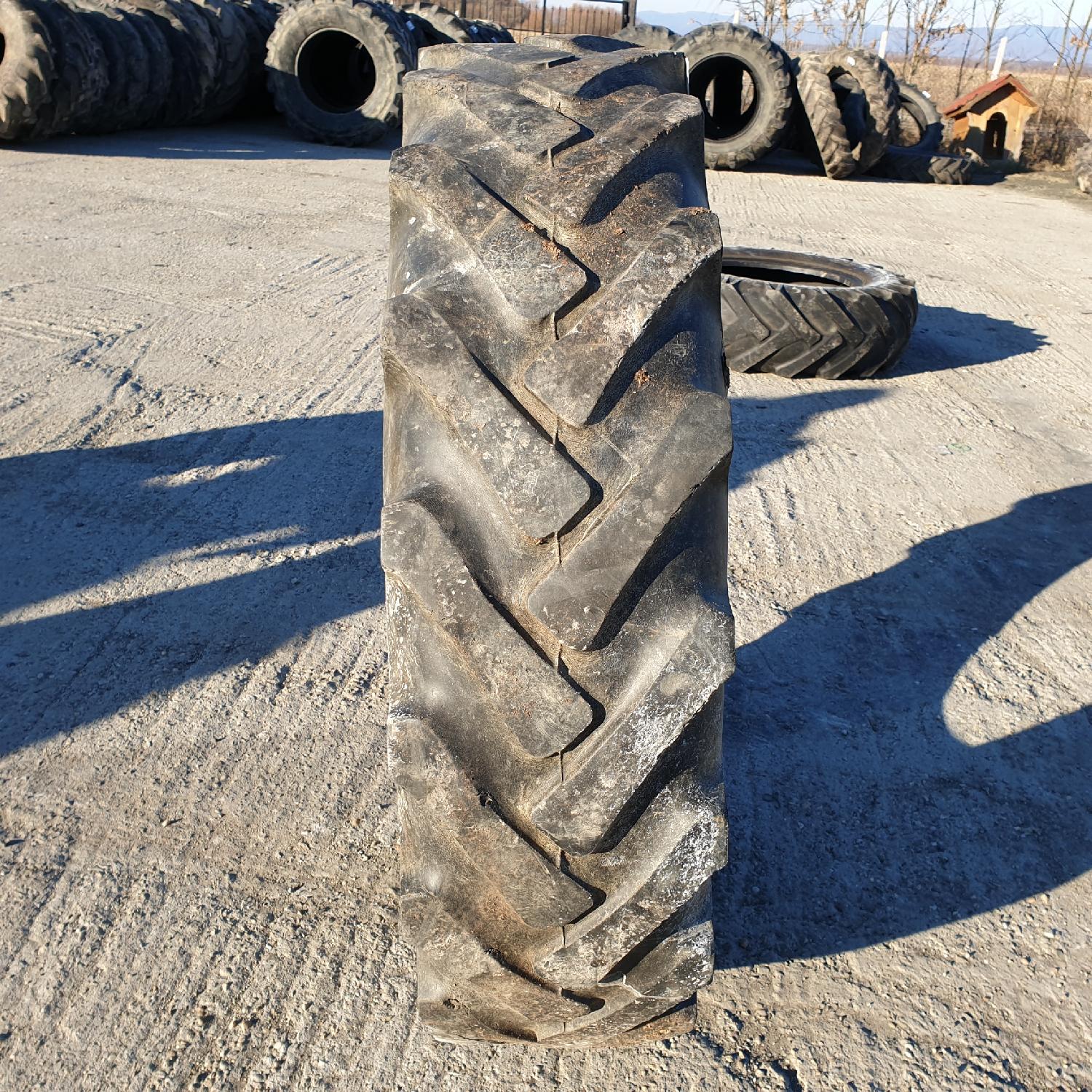  Cauciucuri 12.4-28 (320/85R28) Semperit