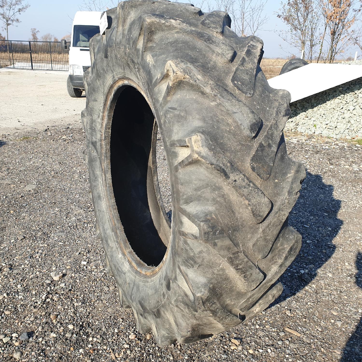  Cauciucuri 14.9-28 (380/85R28) Semperit