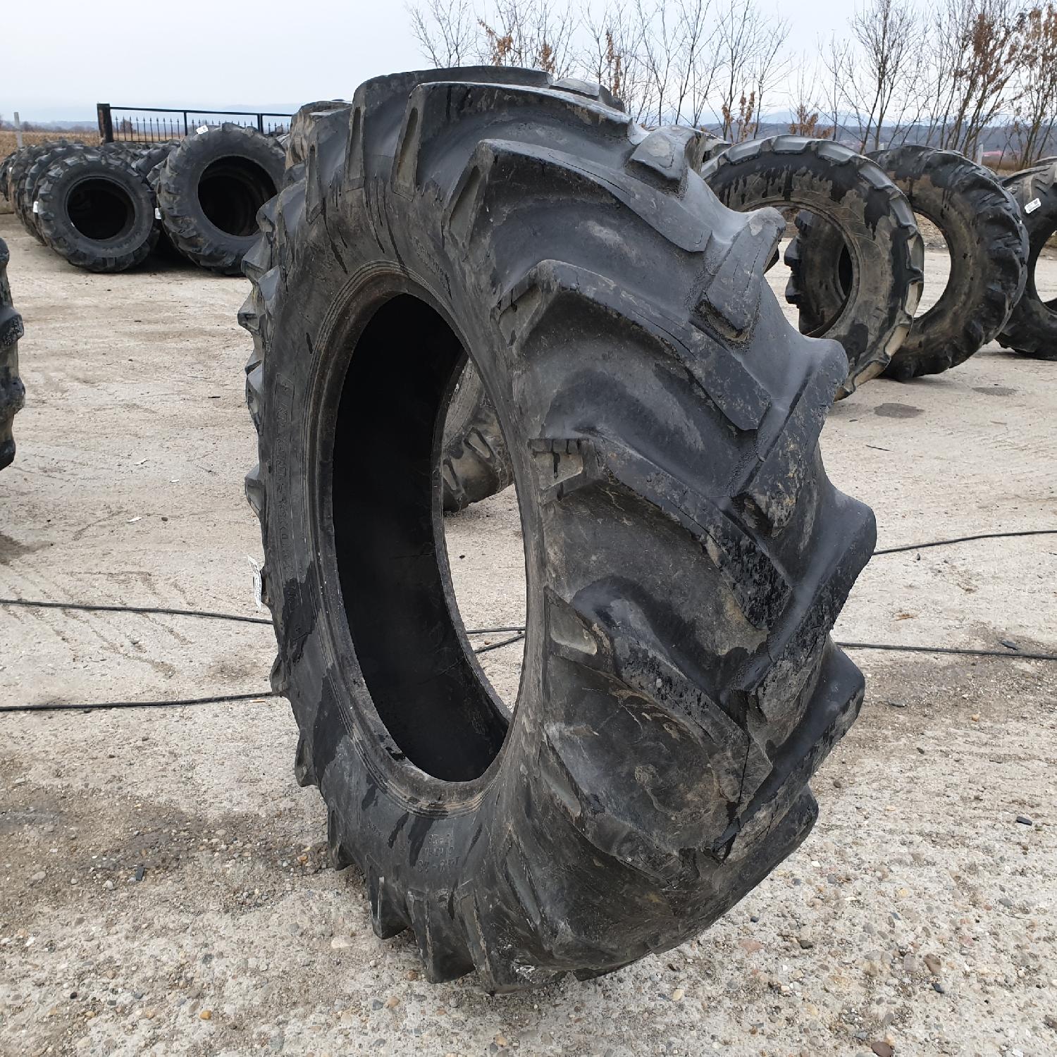  Cauciucuri 14.9-28 (380/85R28) Vredestein