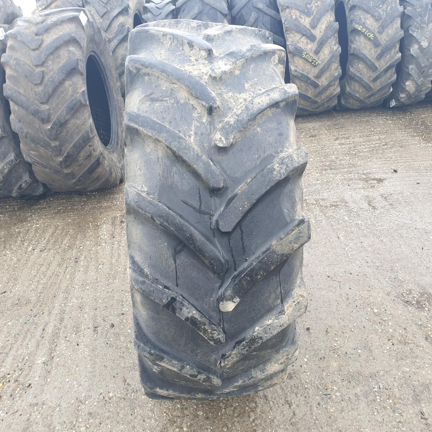  Cauciucuri 440/65R24  Michelin