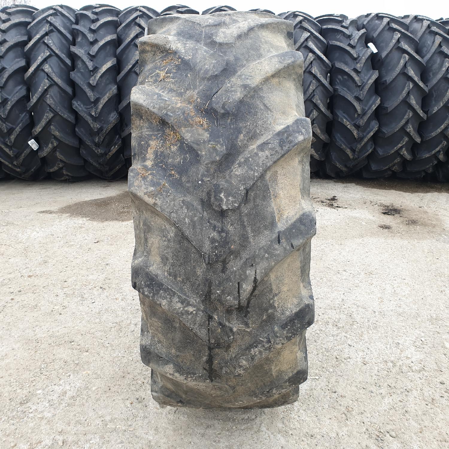  Cauciucuri 420/70R28 Pirelli