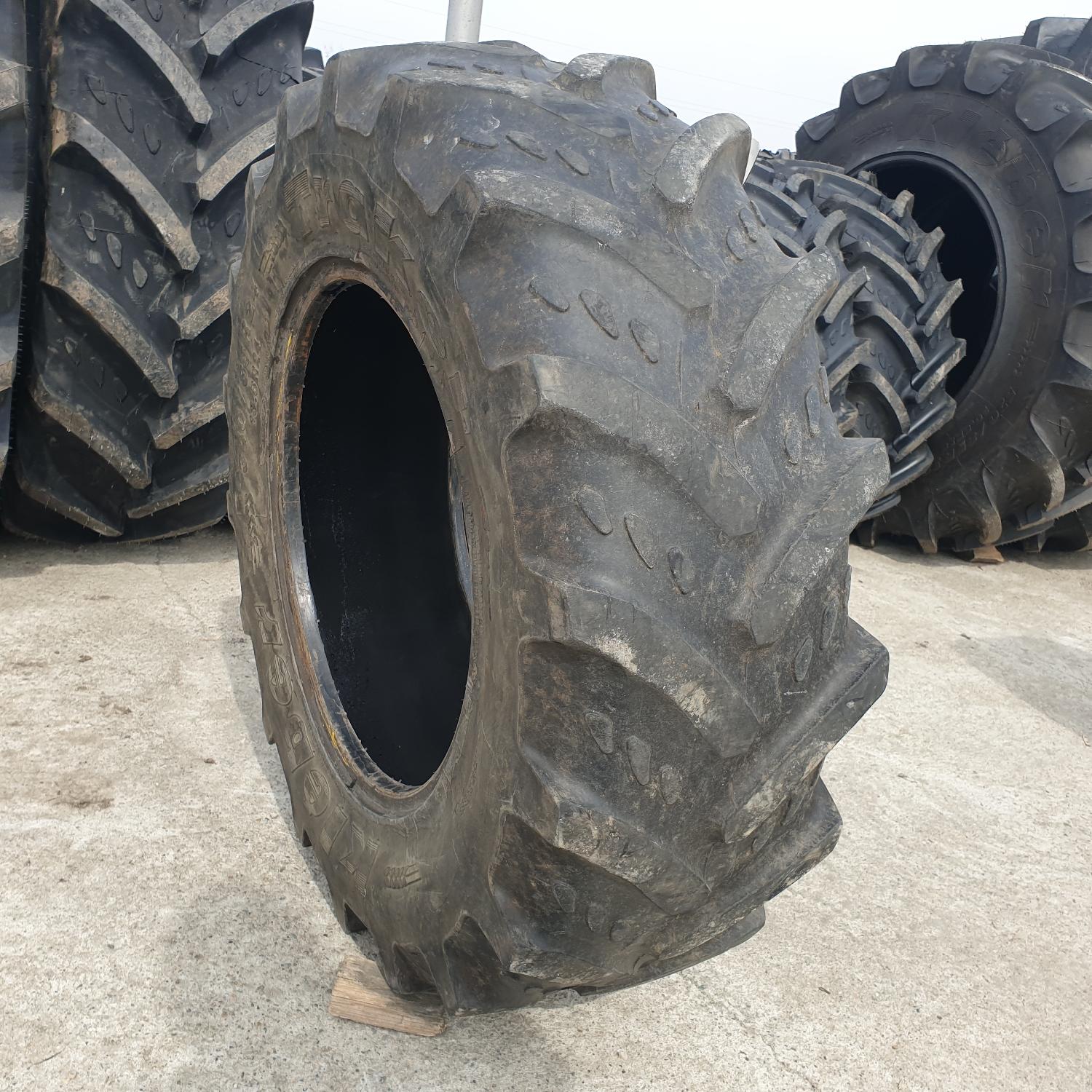  Cauciucuri 340/85R24 (13.6R24) Kleber