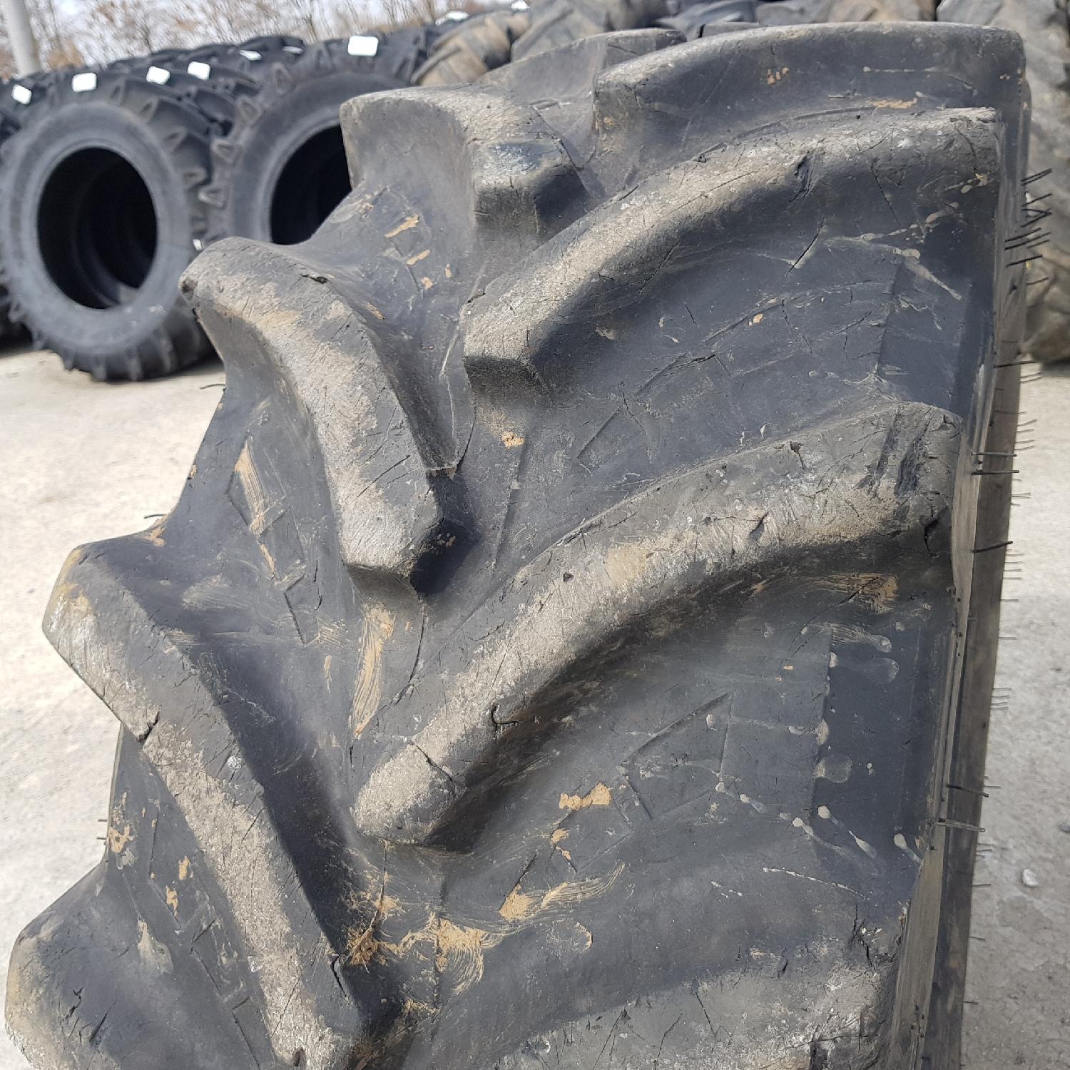  Cauciucuri 440/65R24  Petlas