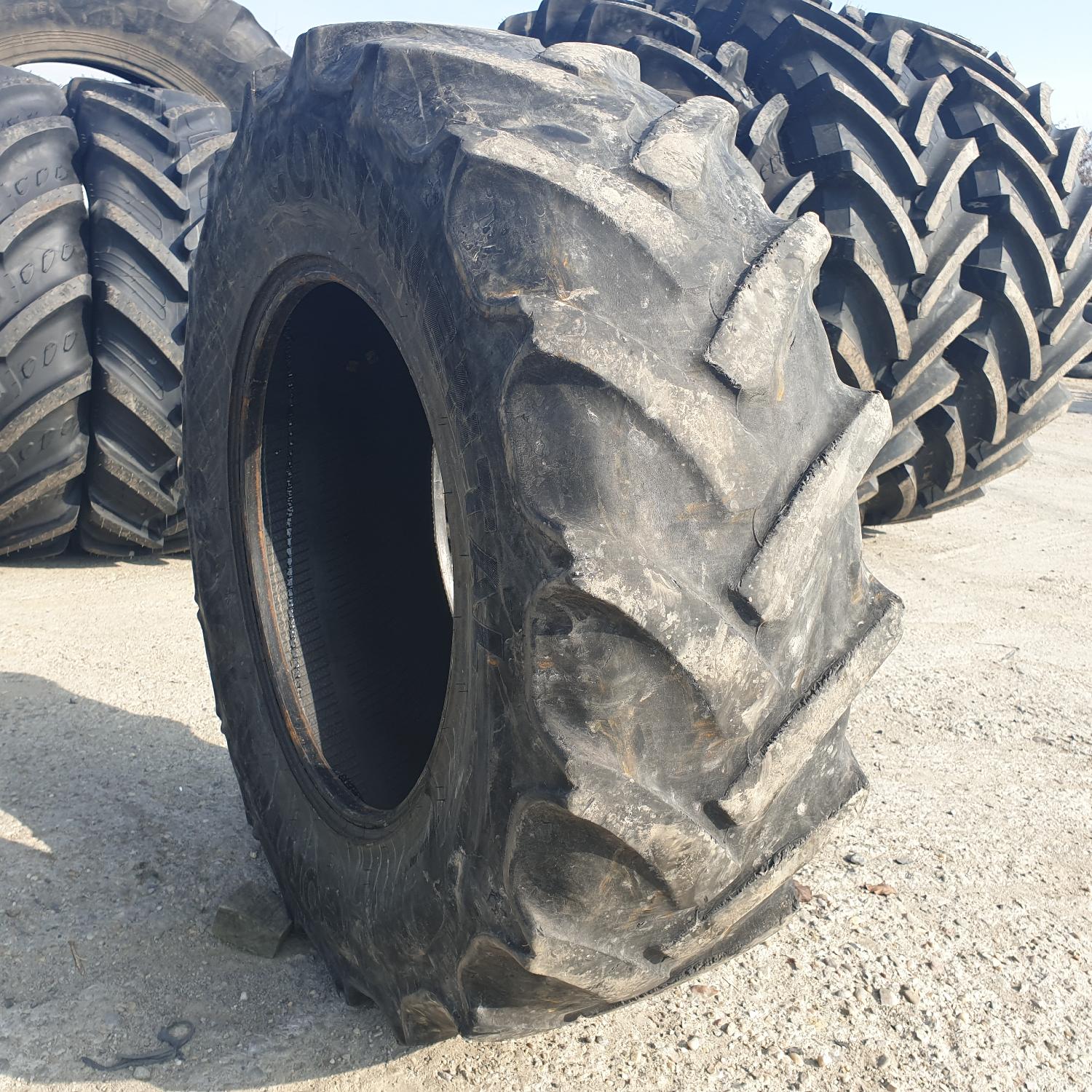  Cauciucuri 340/85R24 (13.6R24) Continental