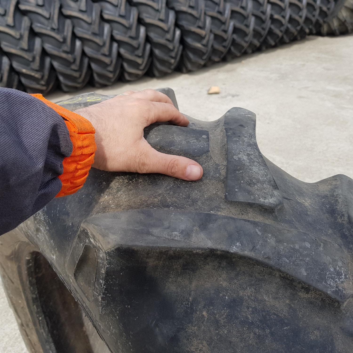  Cauciucuri 12.4-28 (320/85R28) Bkt