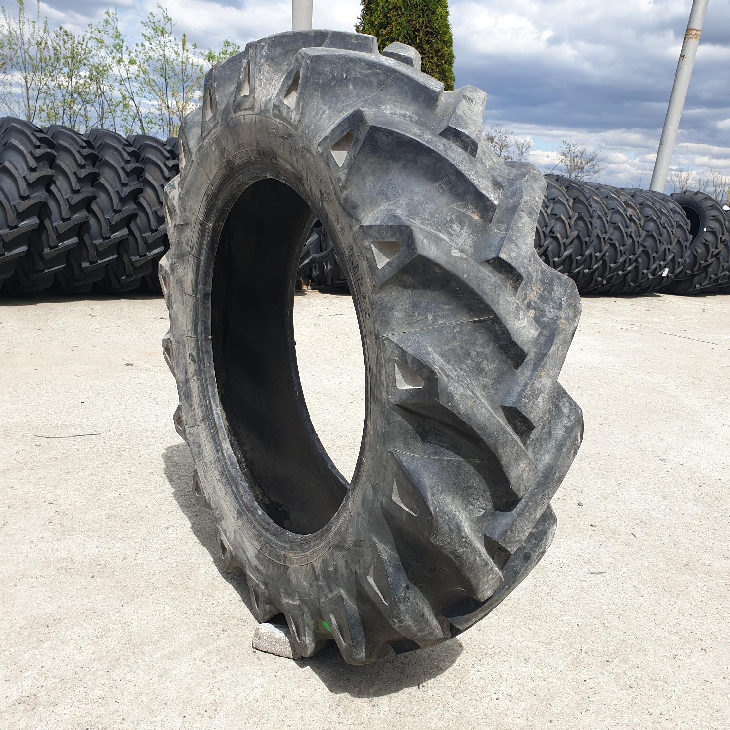  Cauciucuri 12.4-28 (320/85R28) Pirelli
