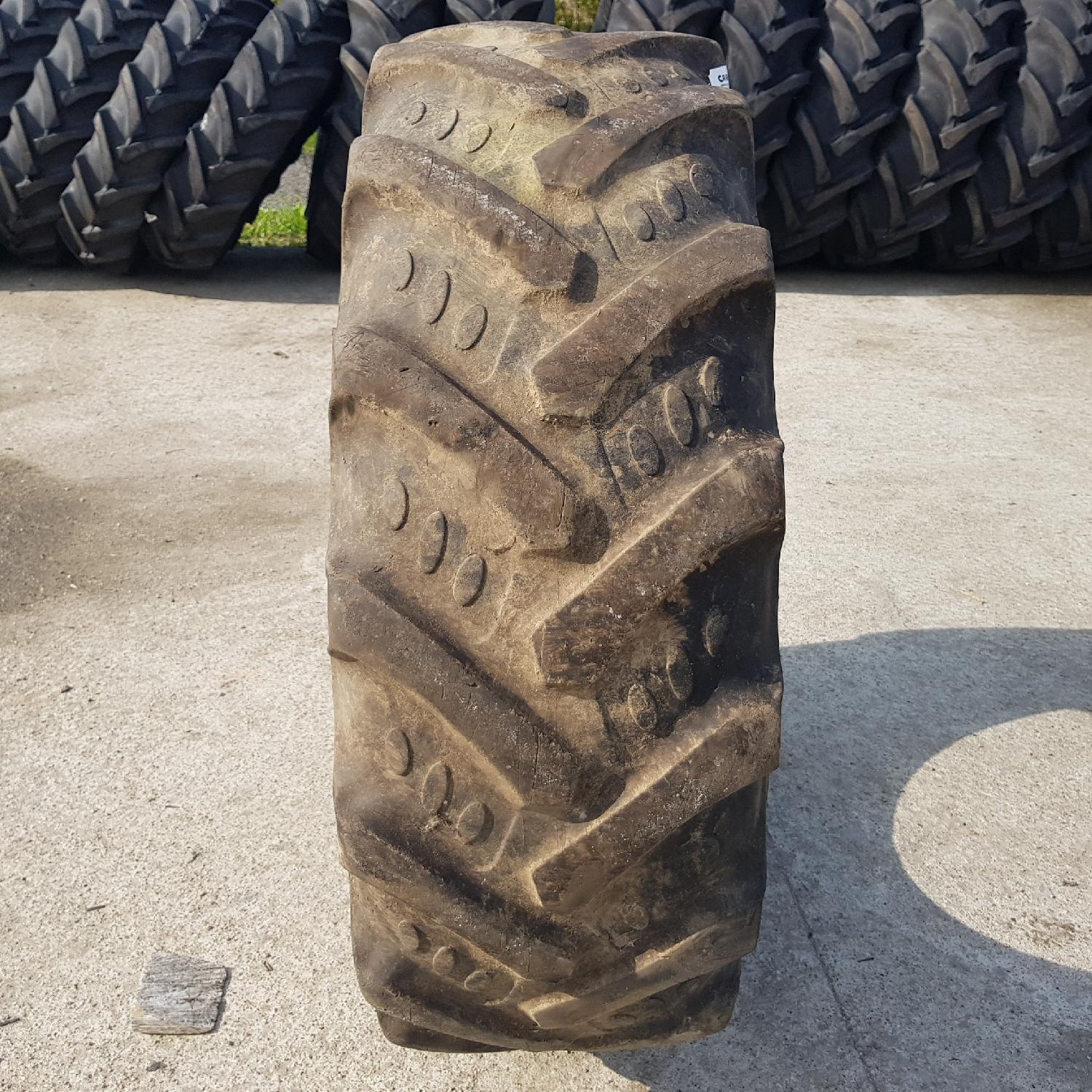  Cauciucuri 340/85R24 (13.6R24) Bkt