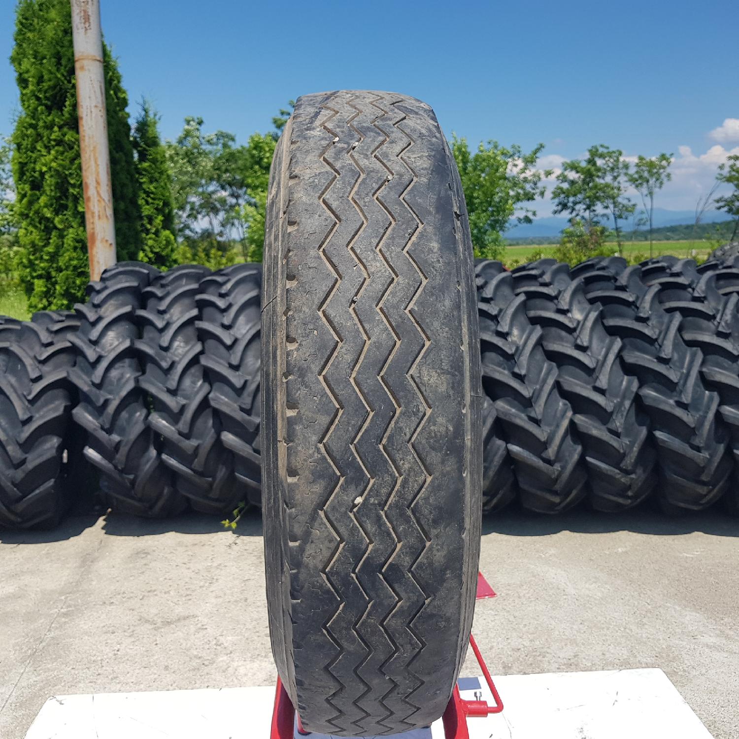  Cauciucuri 8.25R16  Semperit
