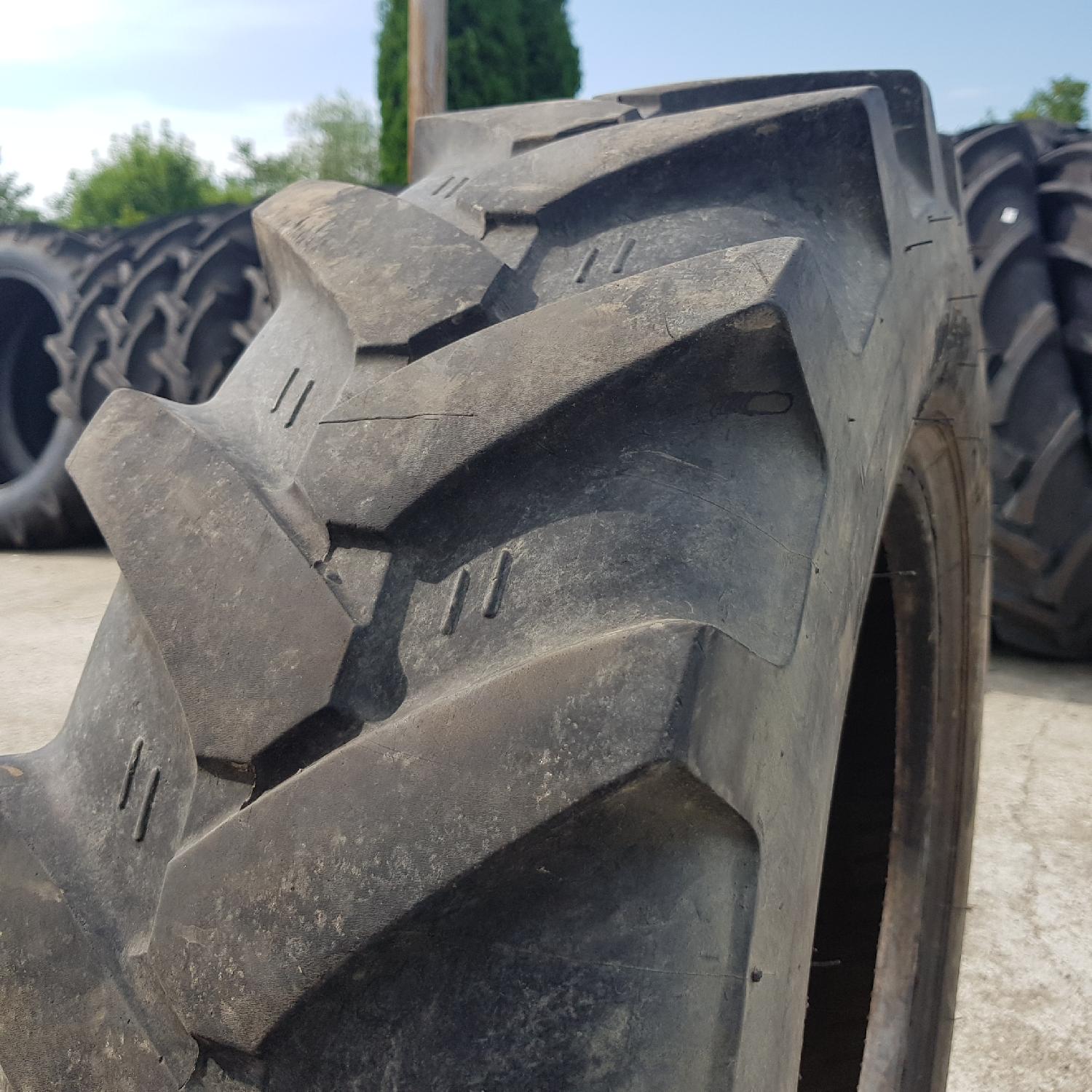  Cauciucuri 10.5-18 (10.5/80R18) Mitas