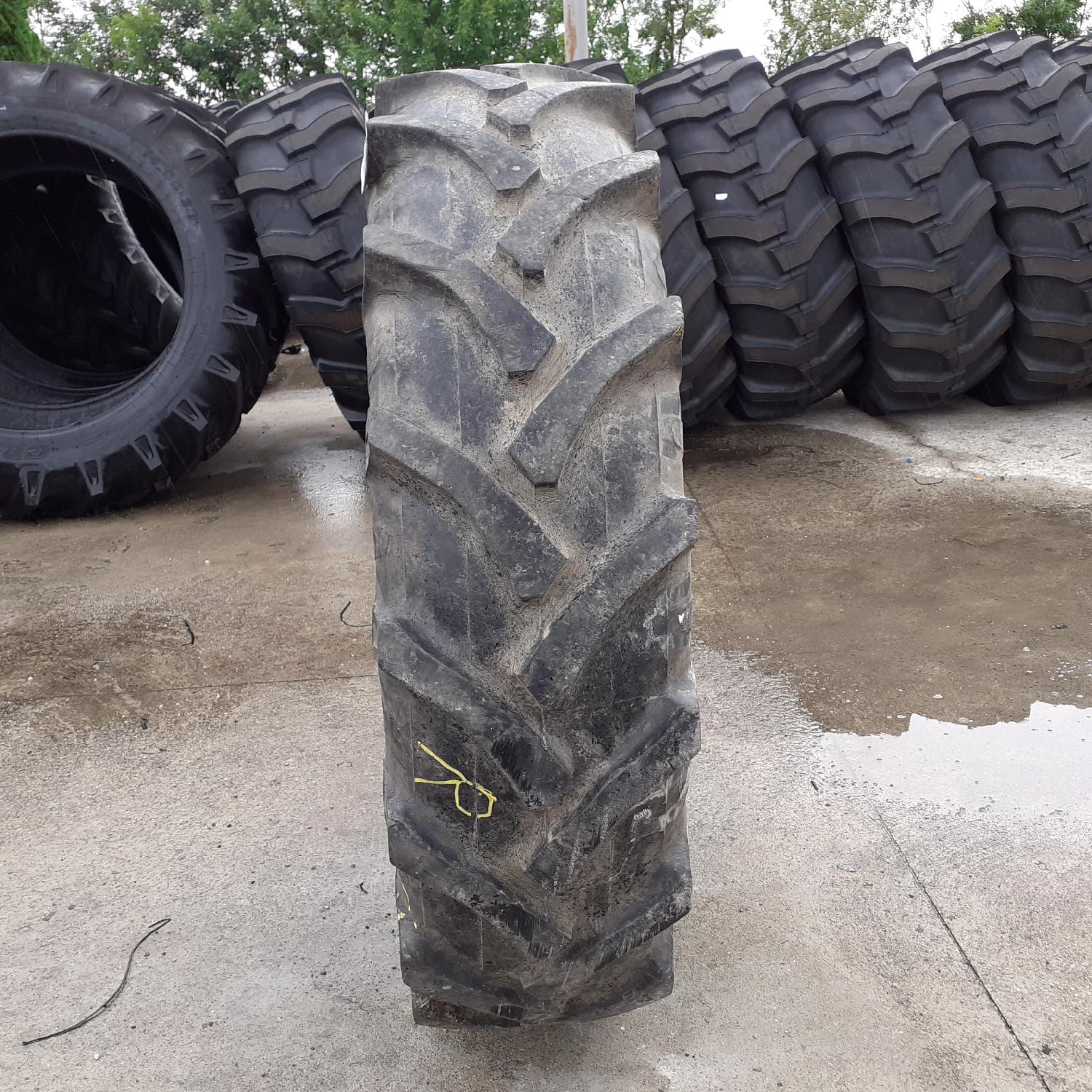  Cauciucuri 12.4R28 (320/85R28) Pirelli