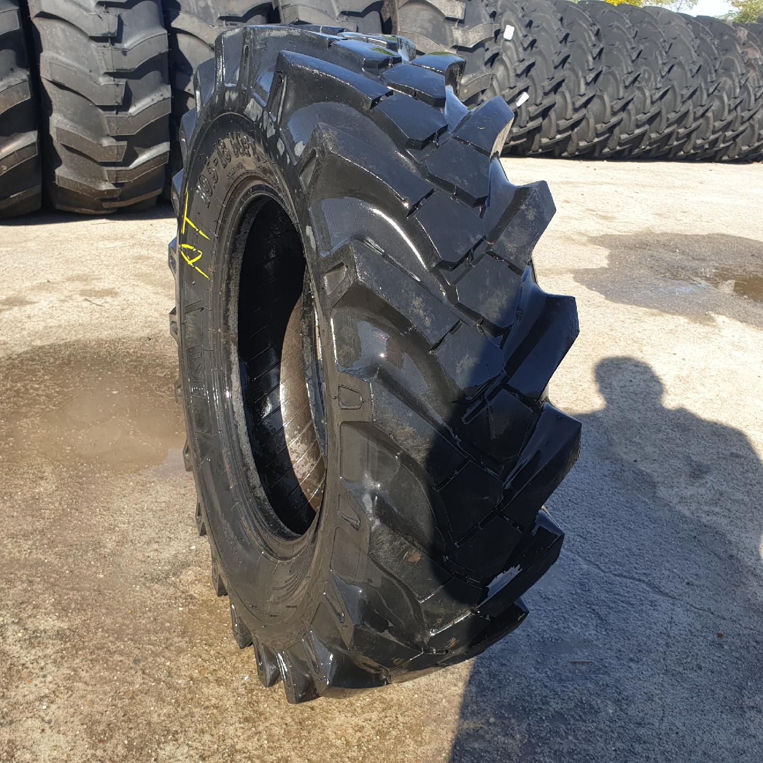  Cauciucuri 10.5-18 (10.5/80R18) Bkt