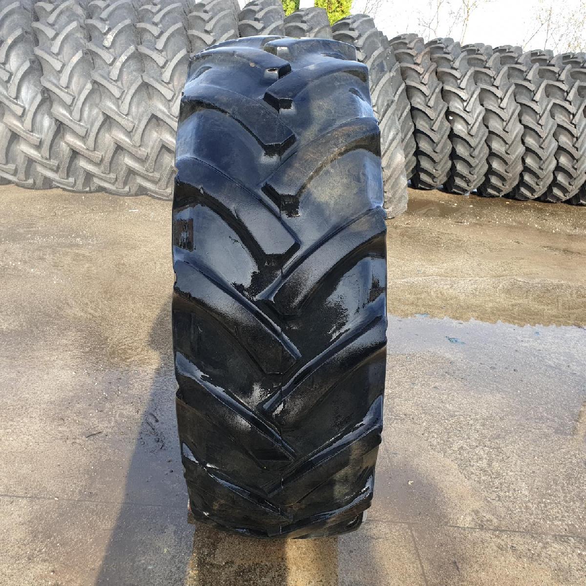  Cauciucuri 340/85R24 (13.6R24) Continental