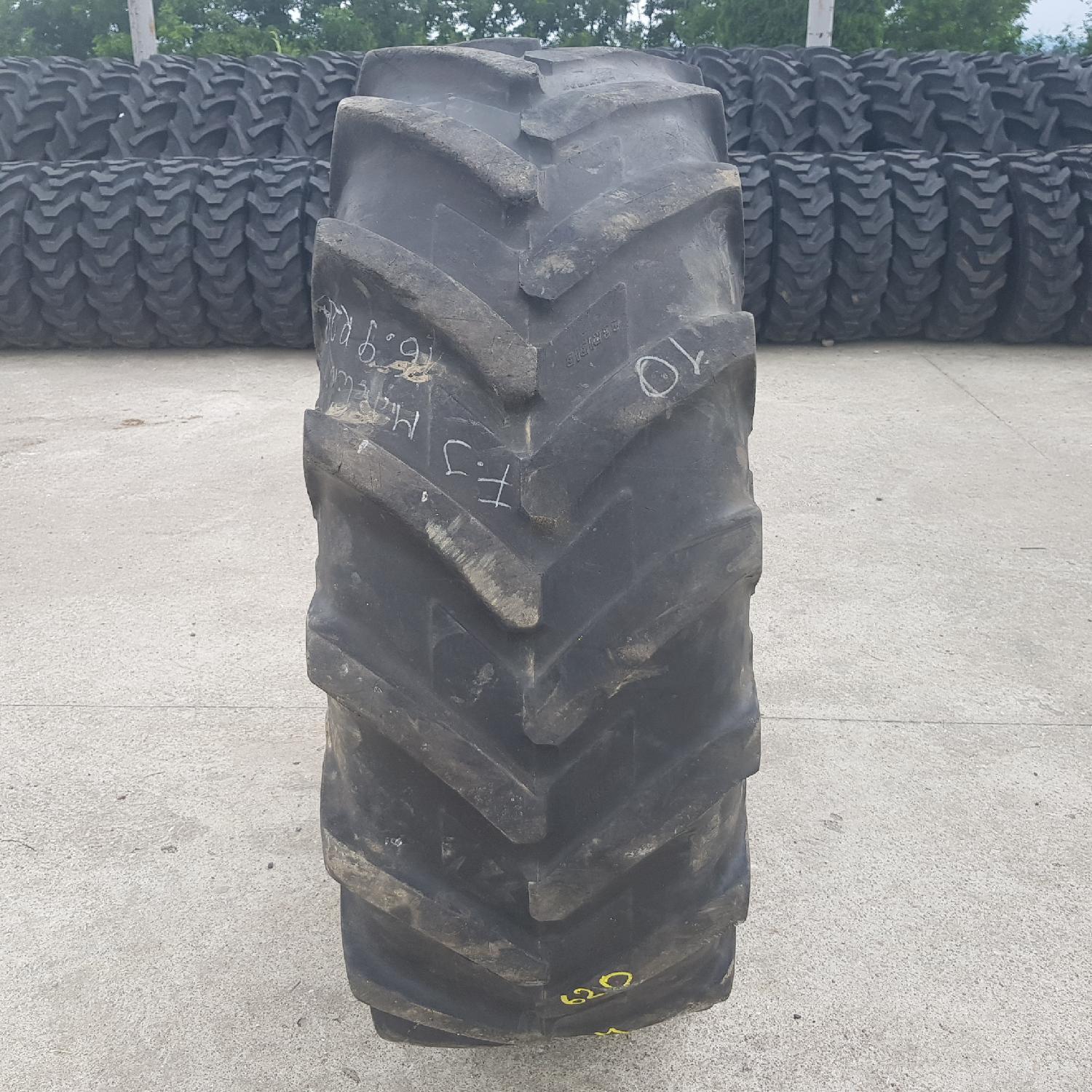 16.9 28 Michelin