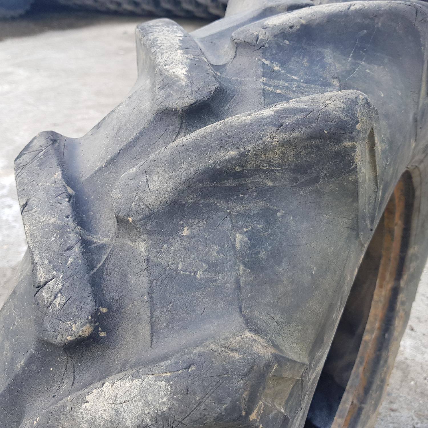  Cauciucuri 8.25-16  Pirelli