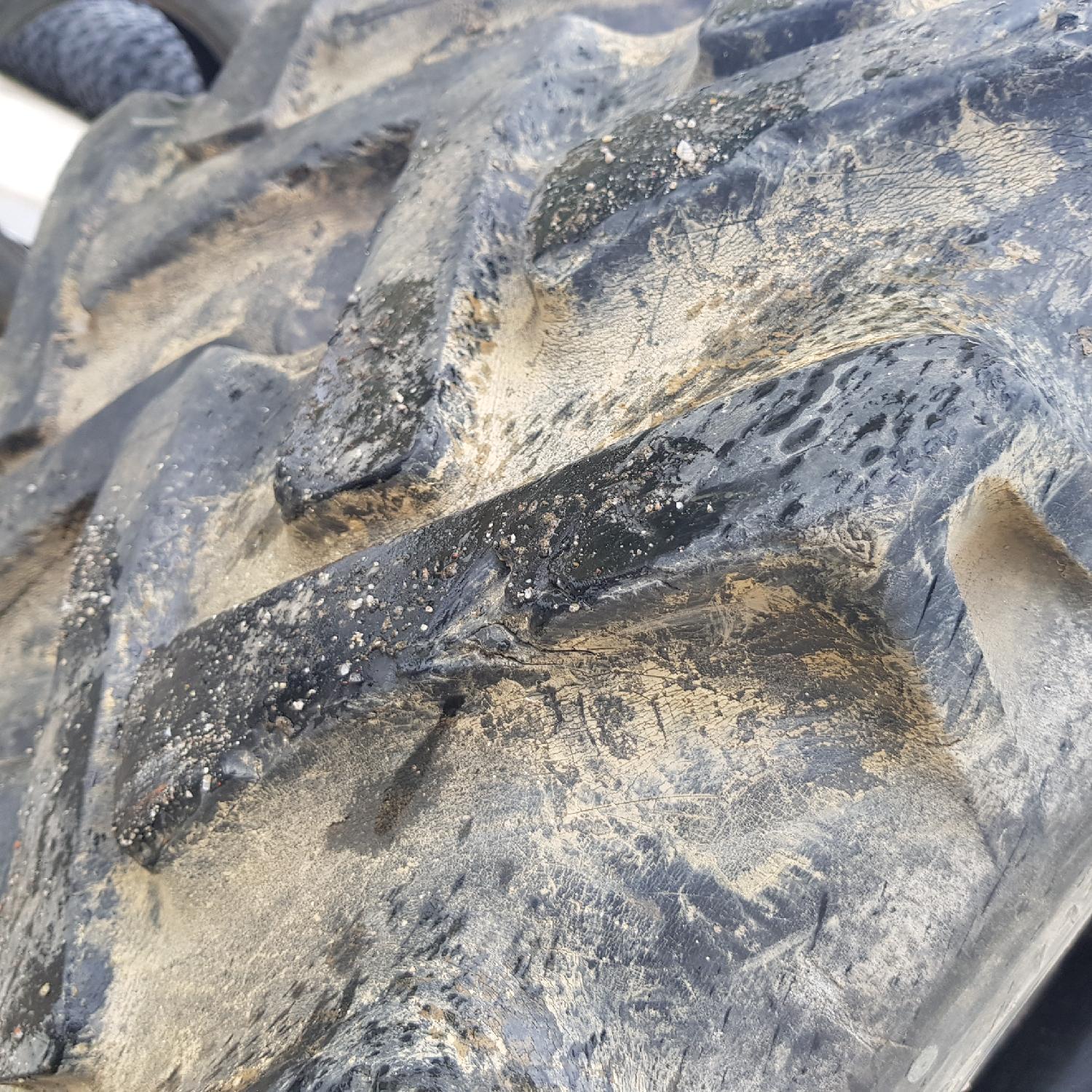  Cauciucuri 12.4-28 (320/85R28) Semperit