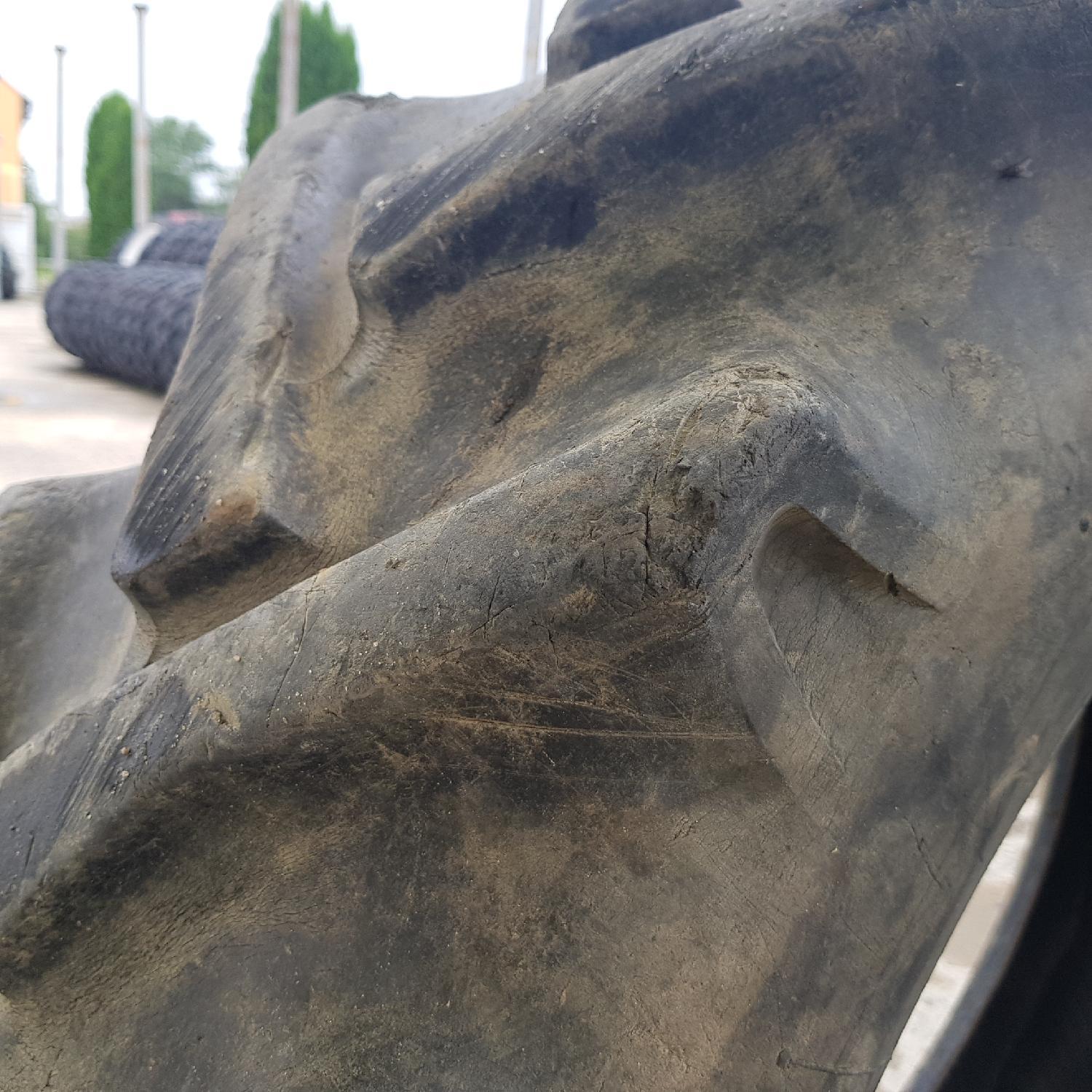  Cauciucuri 12.4-28 (320/85R28) Metzeler