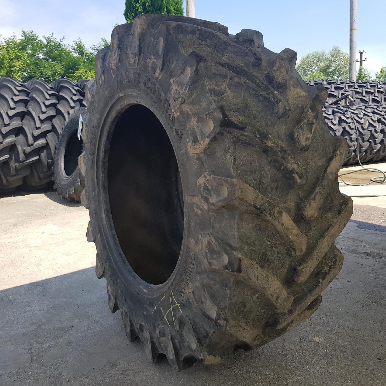  Cauciucuri 440/65R24  Pirelli