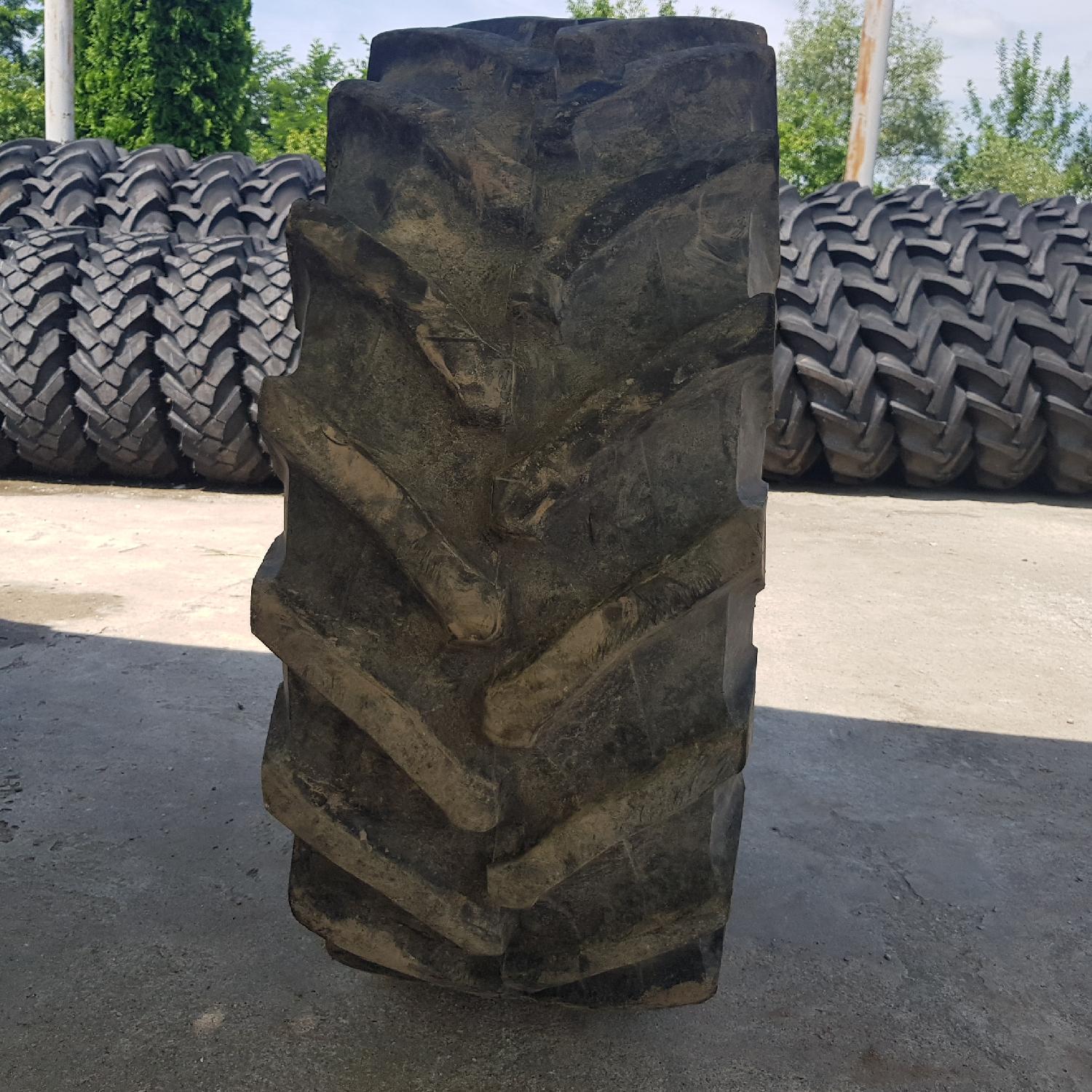  Cauciucuri 440/65R24  Pirelli
