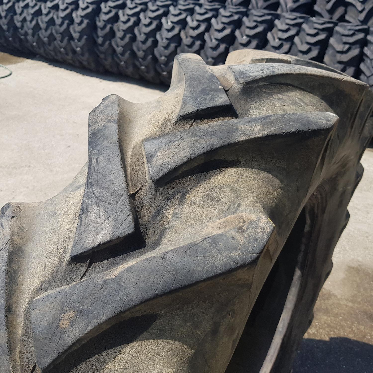  Cauciucuri 12.4-28 (320/85R28) Continental