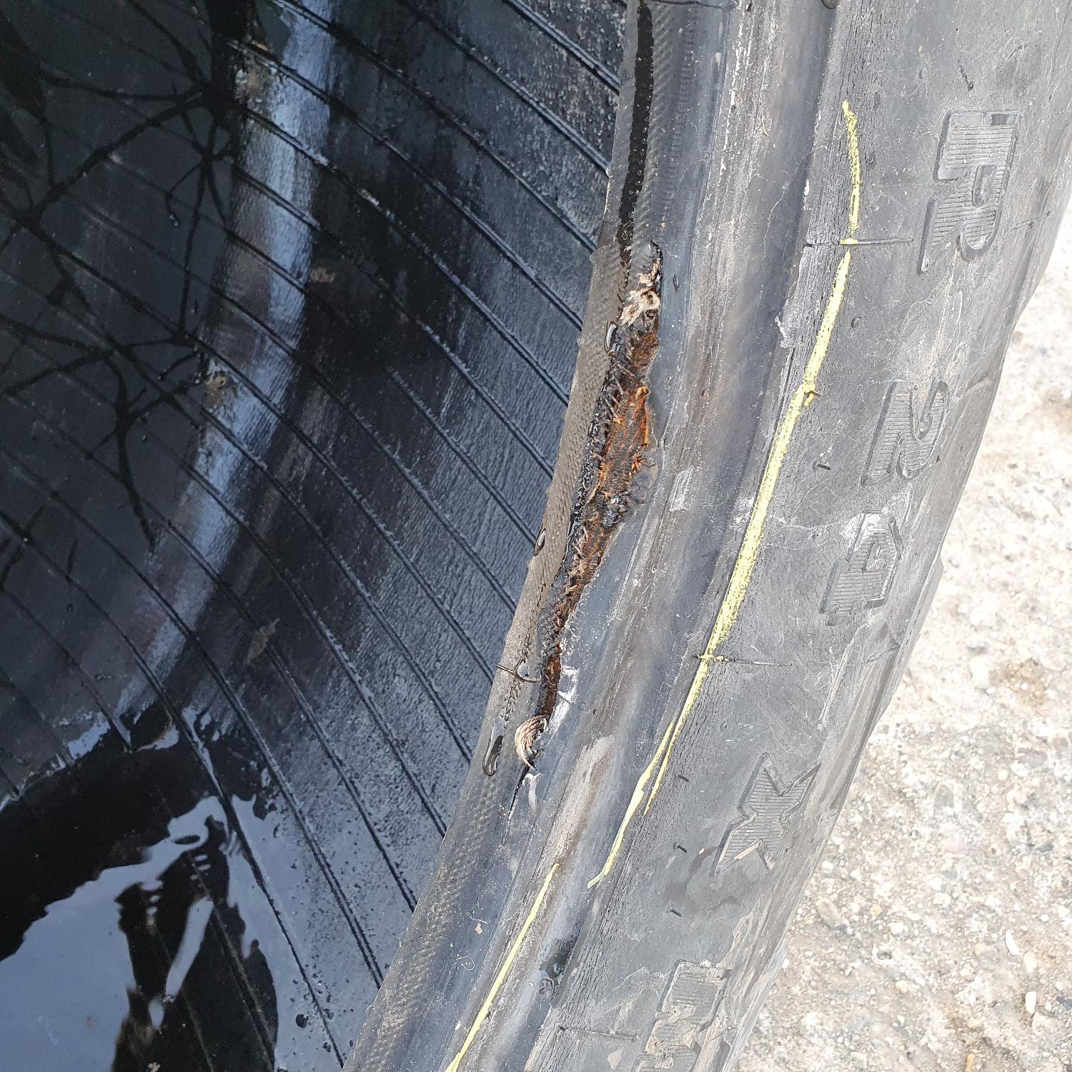  Cauciucuri 440/65 24  Michelin