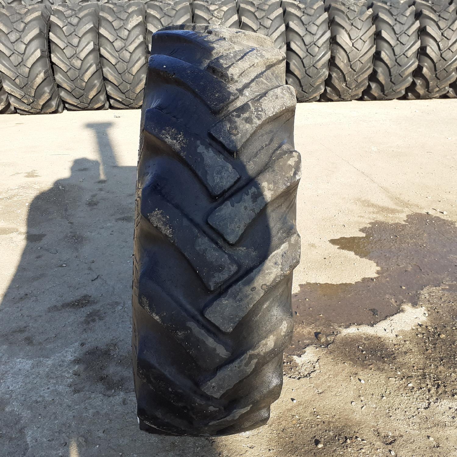  Cauciucuri 10.5-18 (10.5/80R18) Semperit