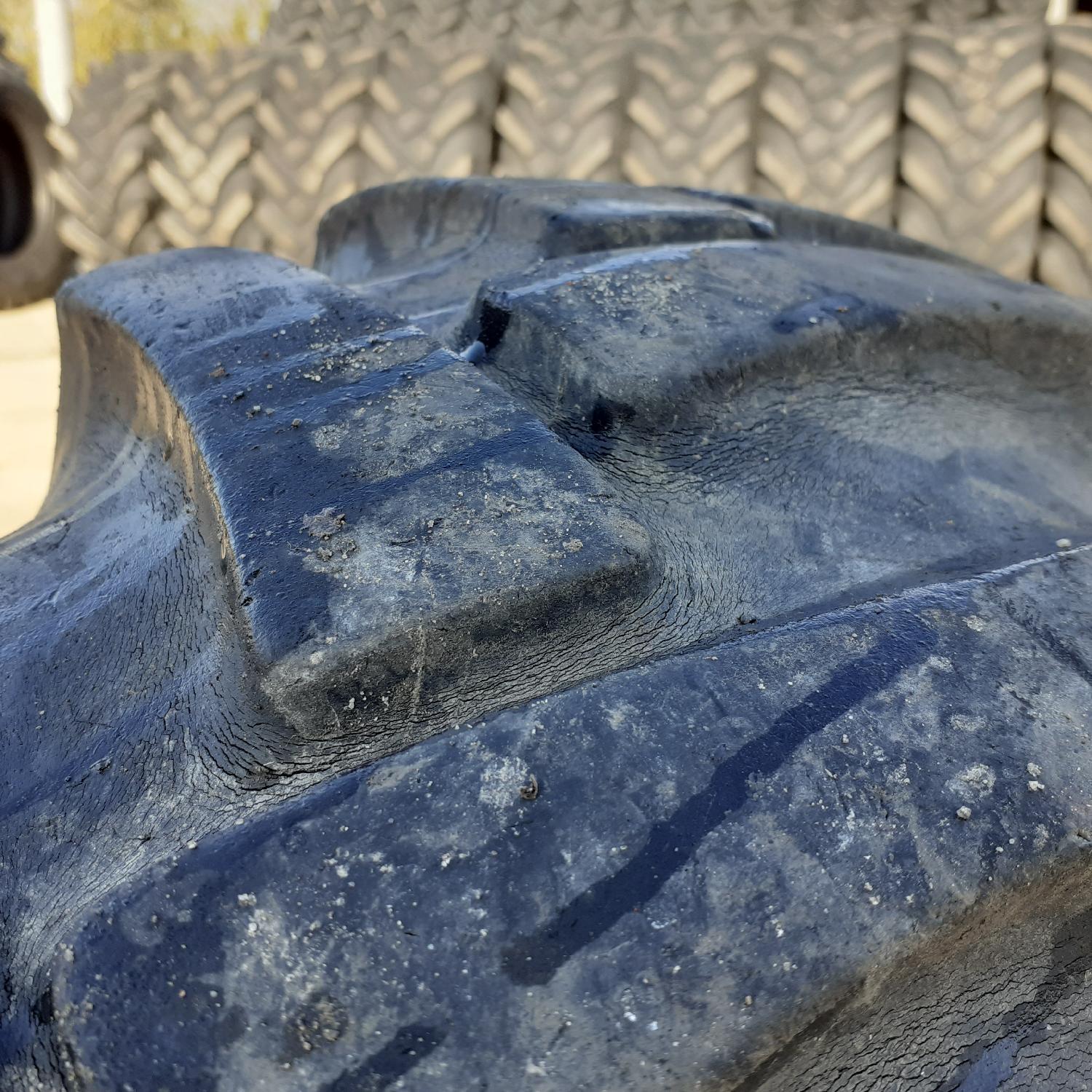  Cauciucuri 10.5-18 (10.5/80R18) Semperit