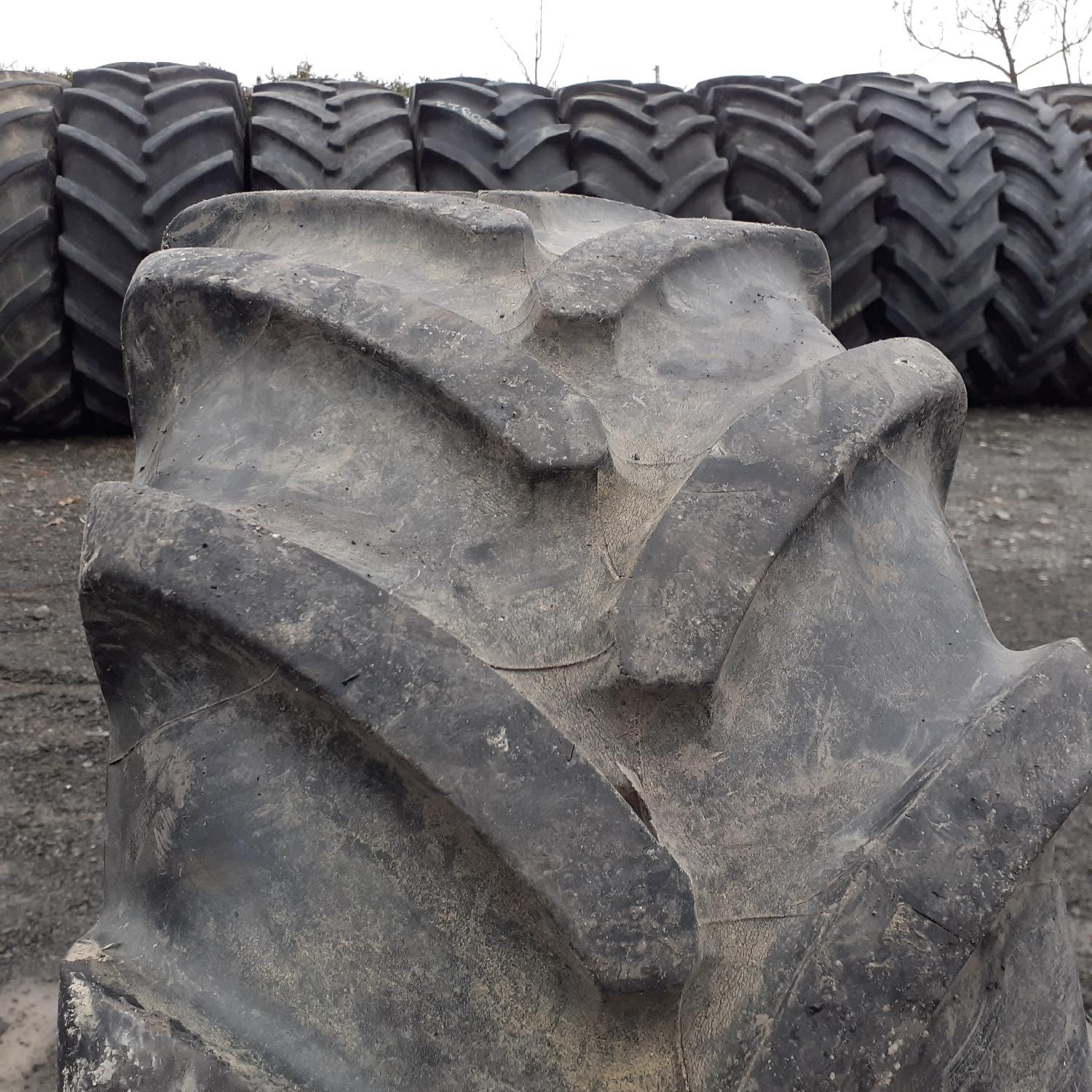  Cauciucuri 320/65R16 Michelin