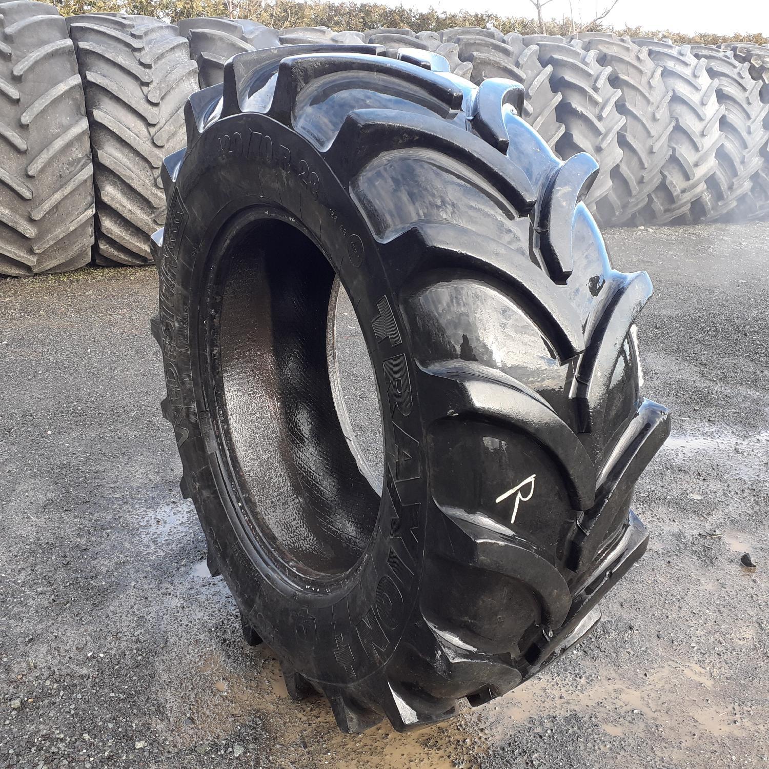 Anvelope 420/70 28 Vredestein