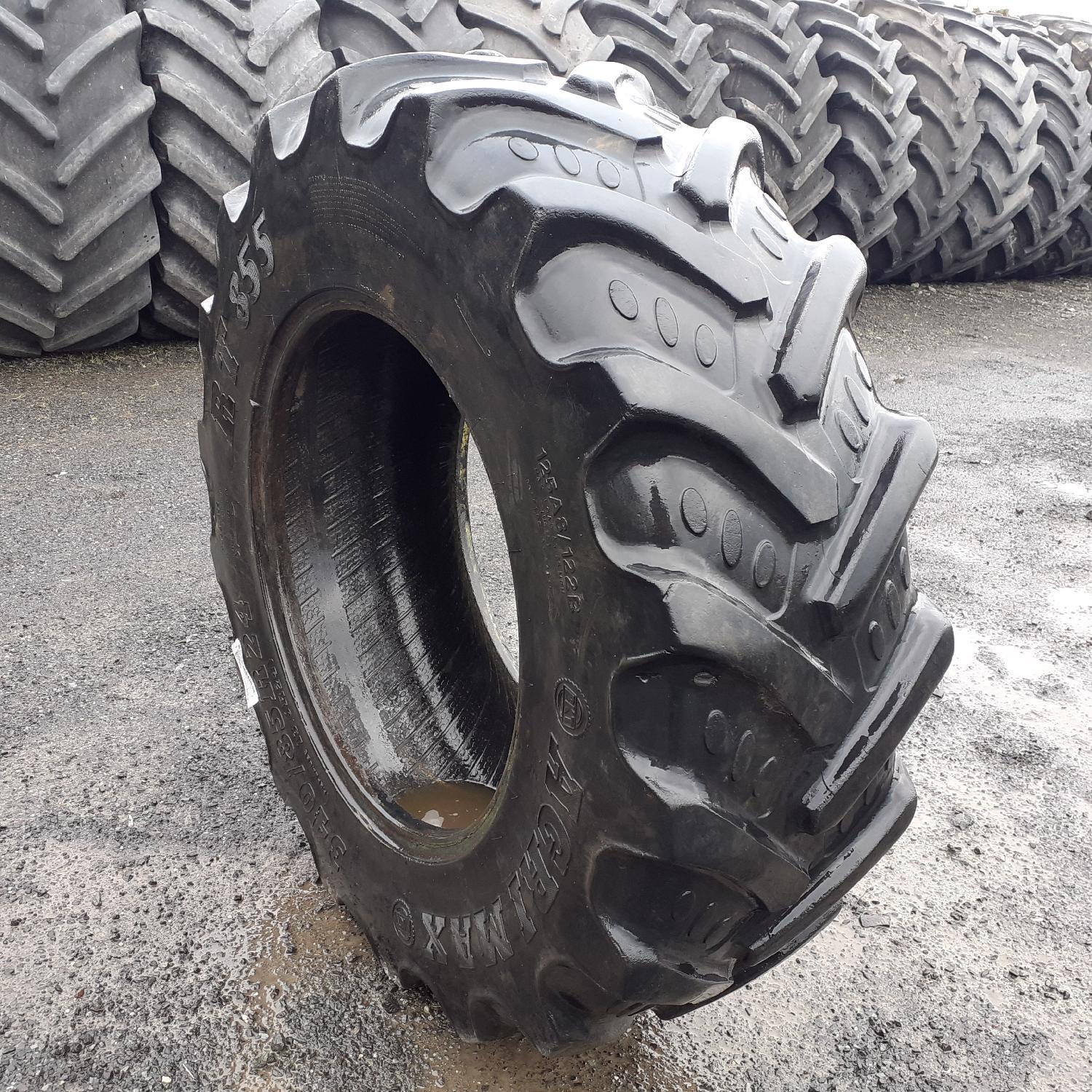  Cauciucuri 340/85R24 (13.6R24) Bkt