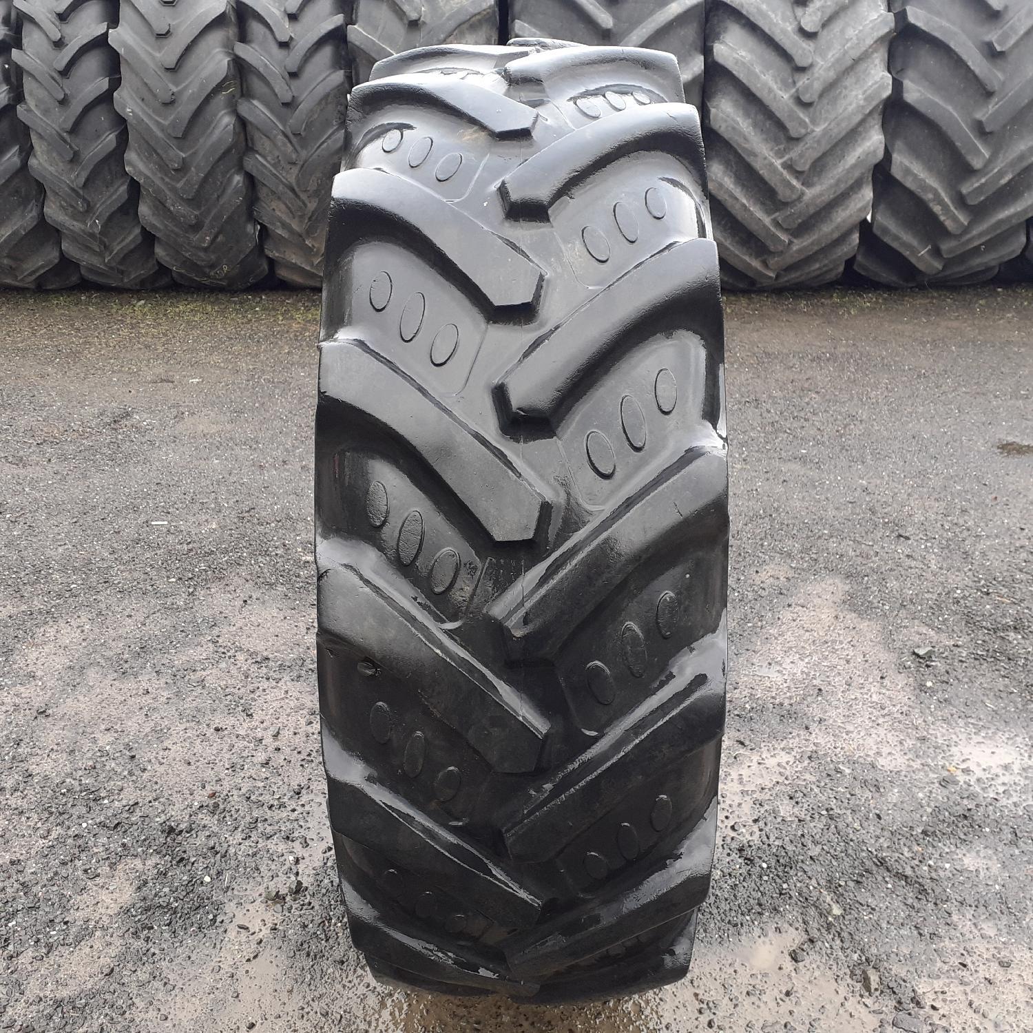  Cauciucuri 340/85R24 (13.6R24) Bkt