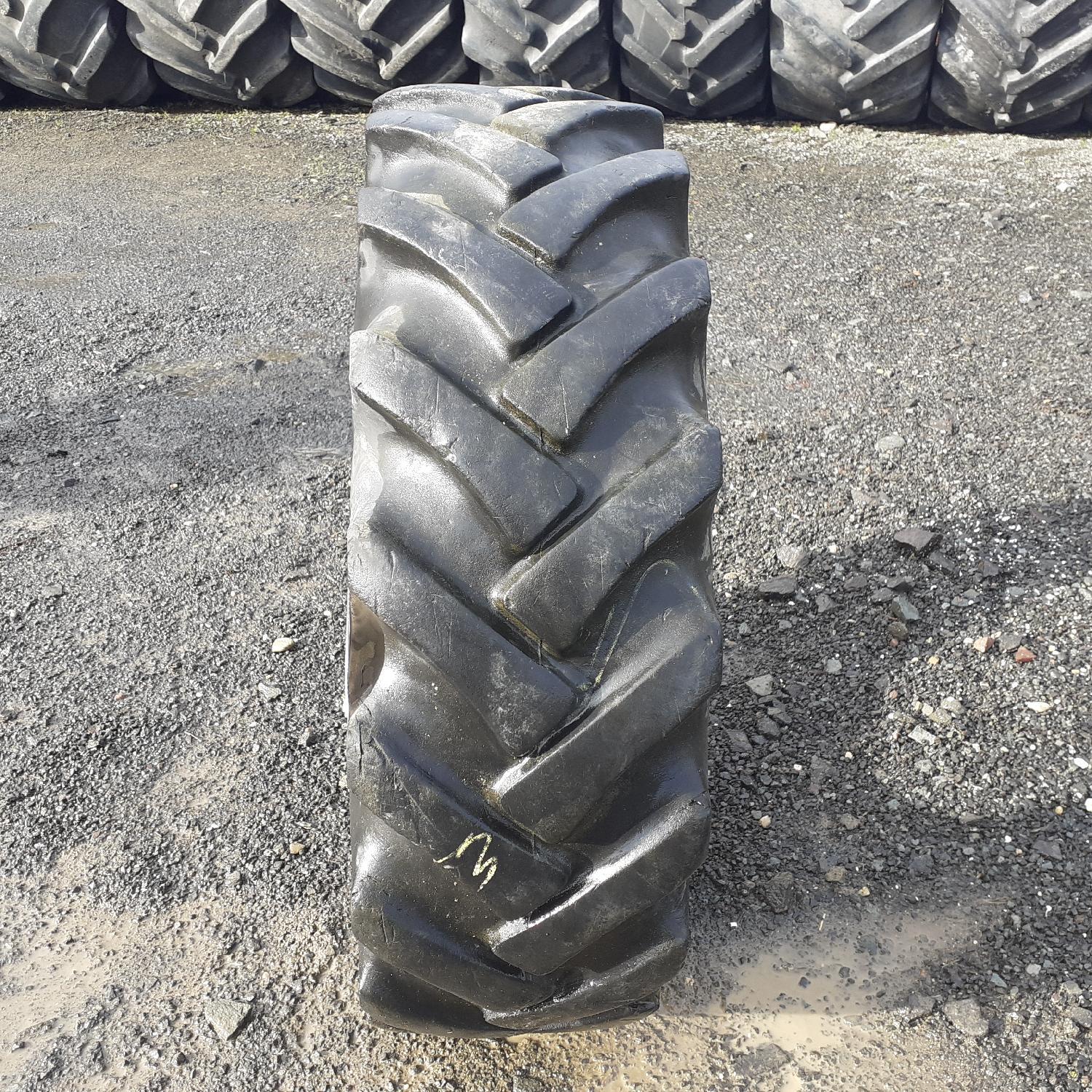  Cauciucuri 10.5-18 (10.5/80R18) Semperit