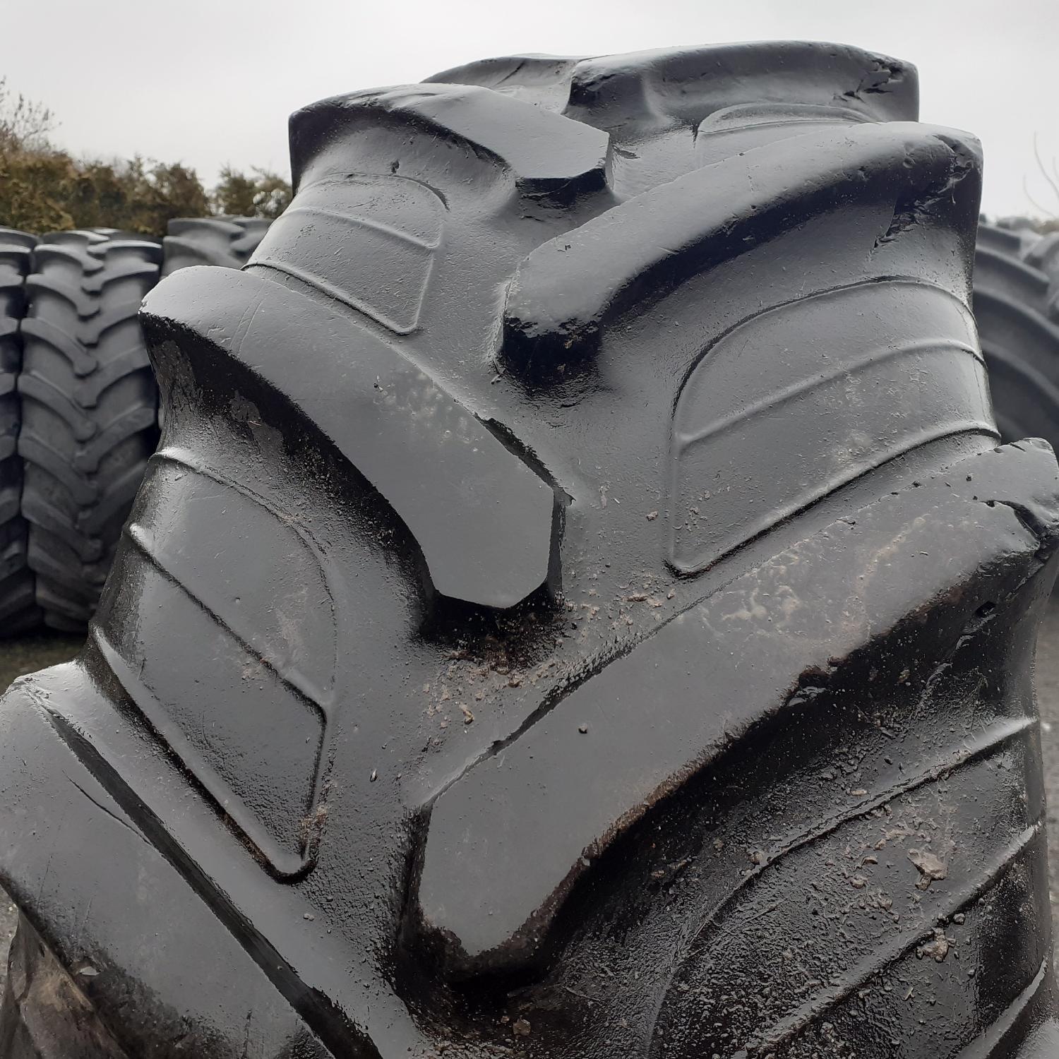  Cauciucuri 14.9R28 (380/85R28) Taurus