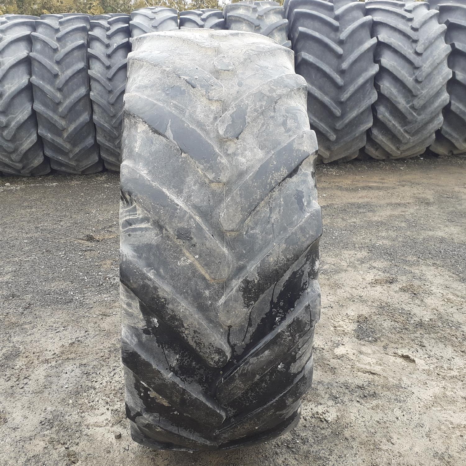  Cauciucuri 440/65R28 Michelin