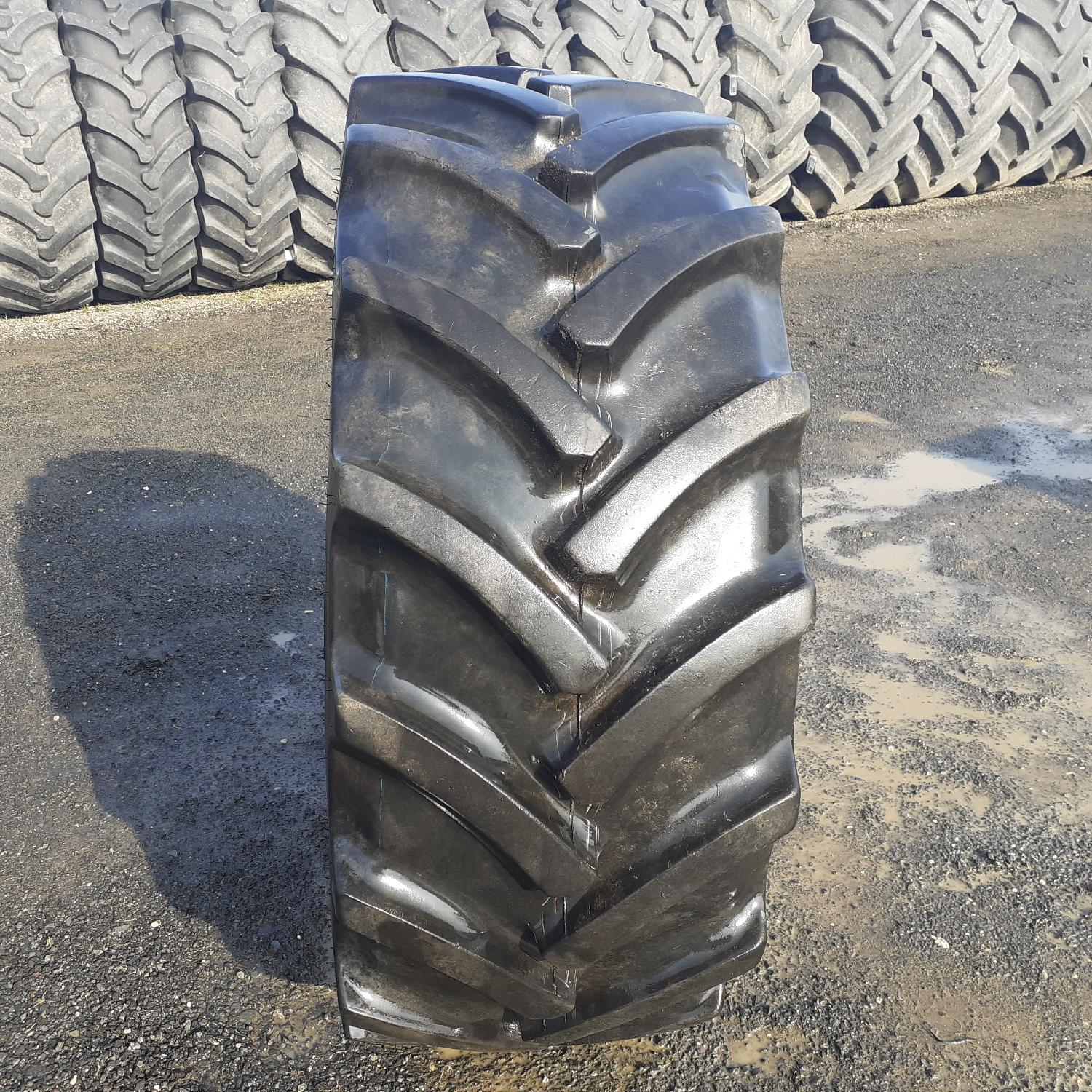  Cauciucuri 440/65R24  Continental