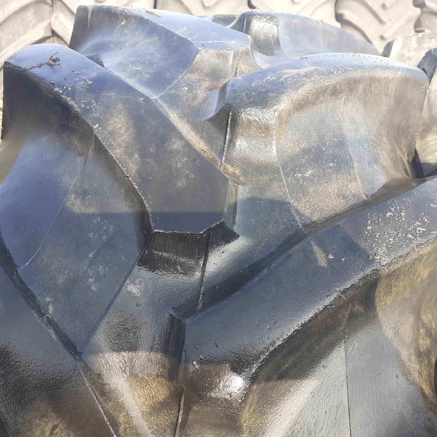  Cauciucuri 360/70R20  Trelleborg