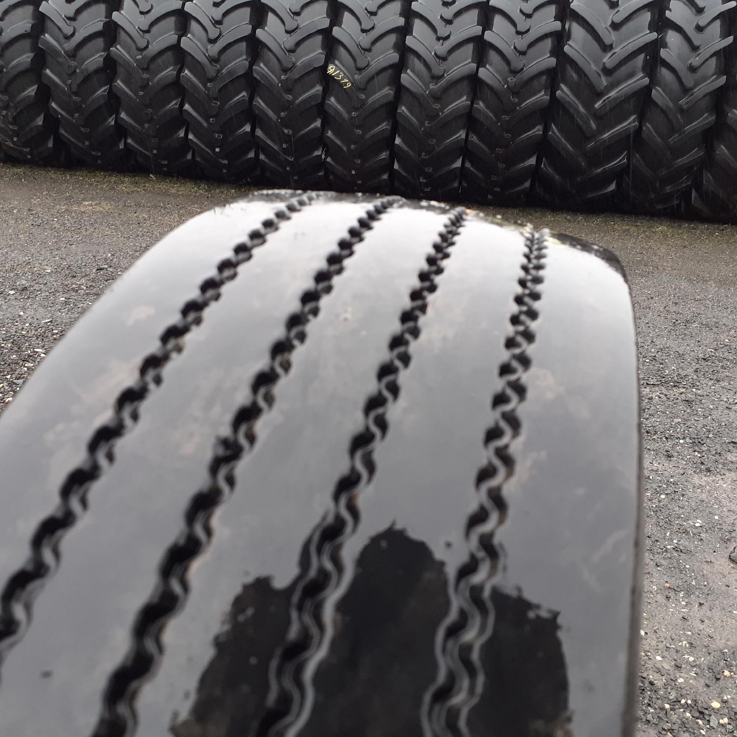 Anvelope 215/75R17.5   Semperit