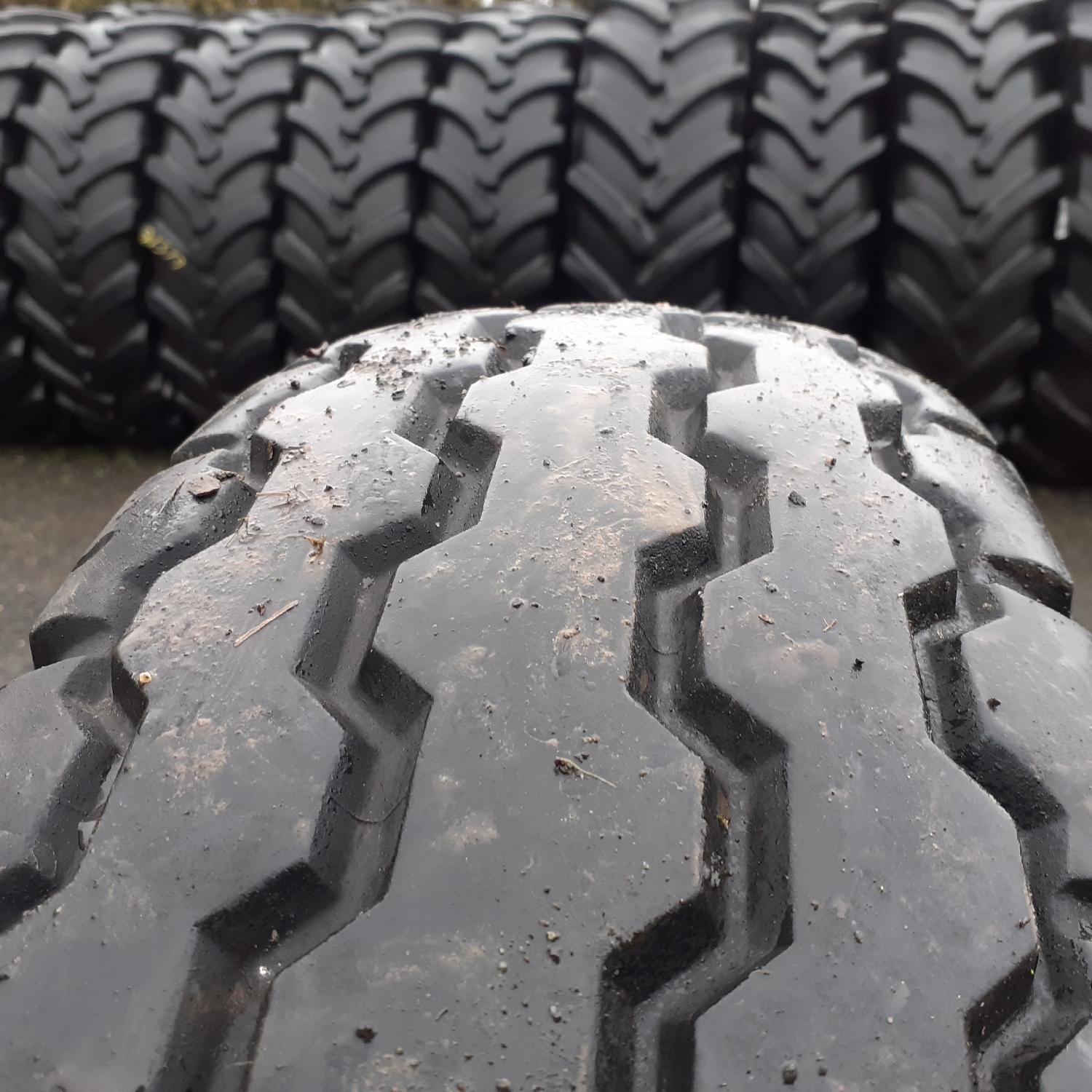 Anvelope 10.5-18 (10.5/80R18)  Semperit