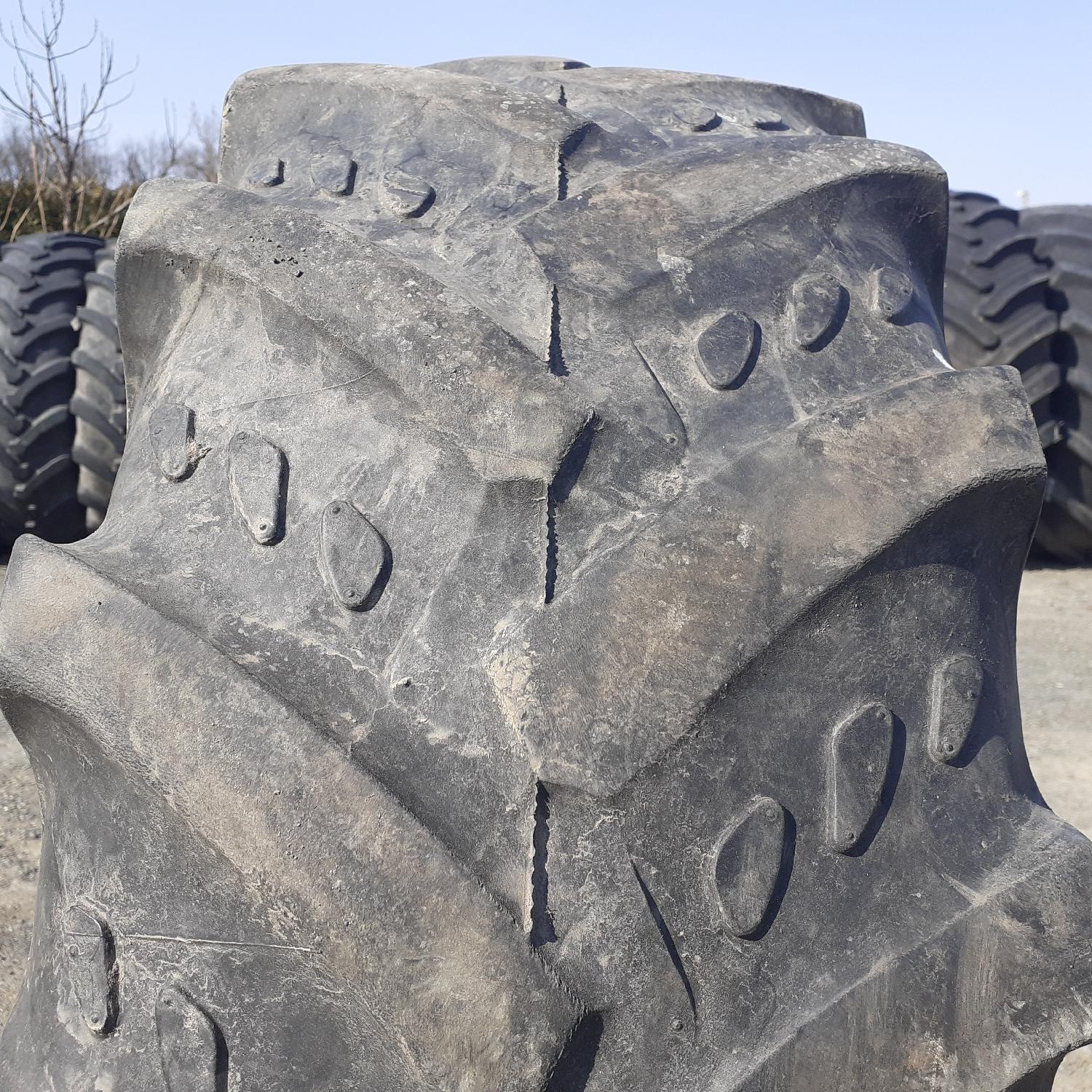  Cauciucuri 320/85R20 Kleber