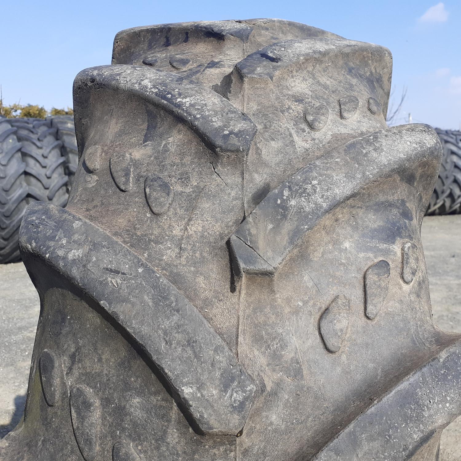  Cauciucuri 340/85R24 (13.6R24) Kleber