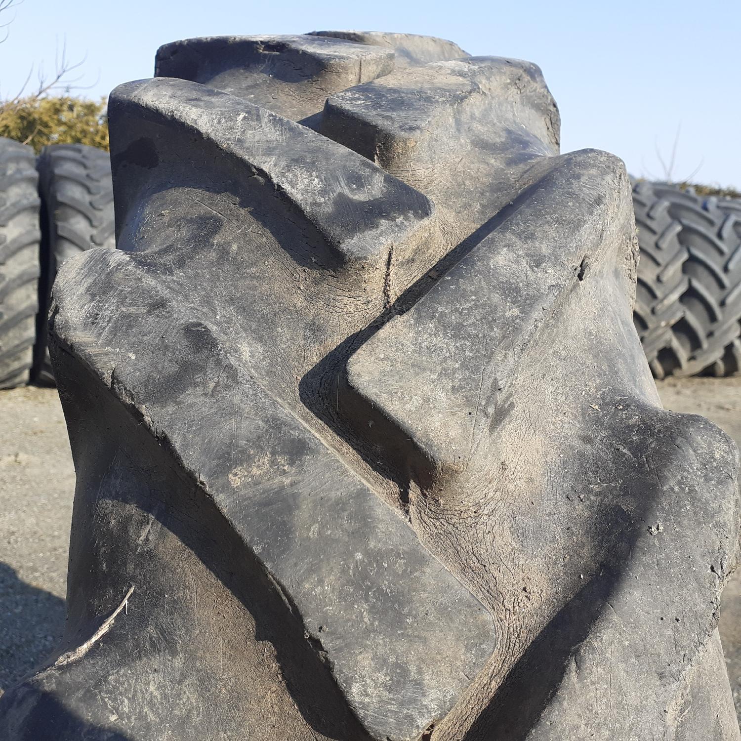  Cauciucuri 12.4-28 (320/85R28) Semperit