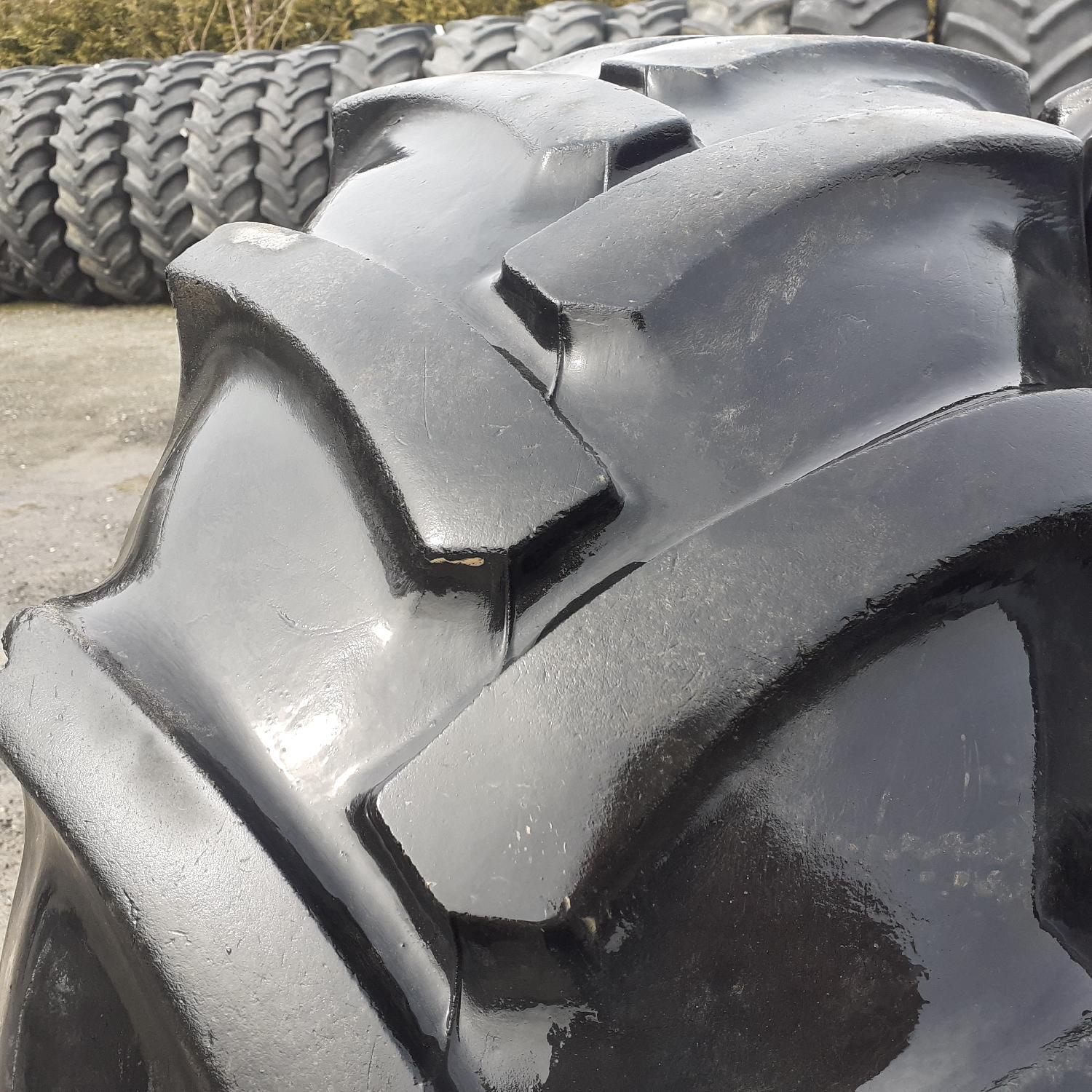  Cauciucuri 340/85R24 (13.6R24) Continental