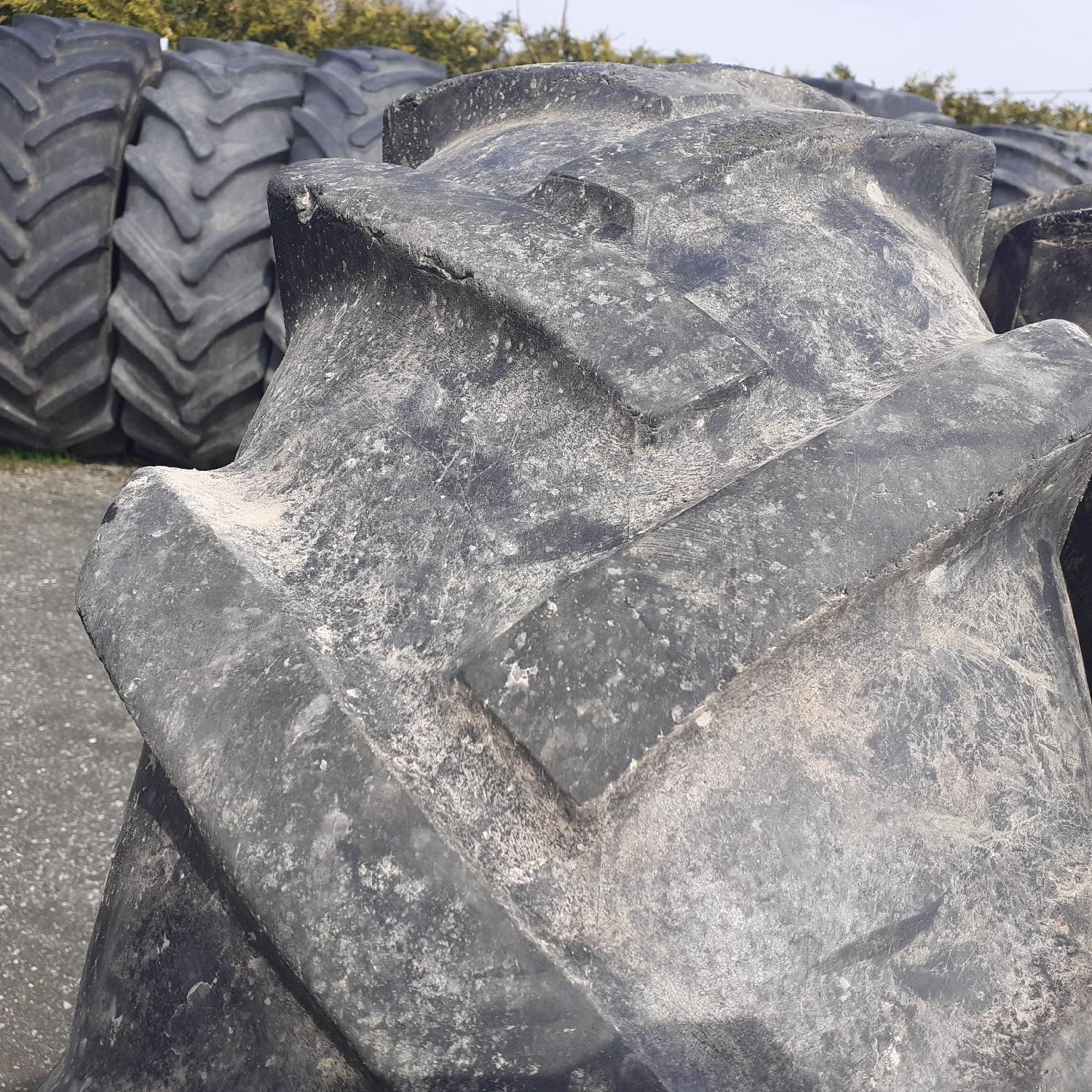  Cauciucuri 12.4-28 (320/85R28) Stomil