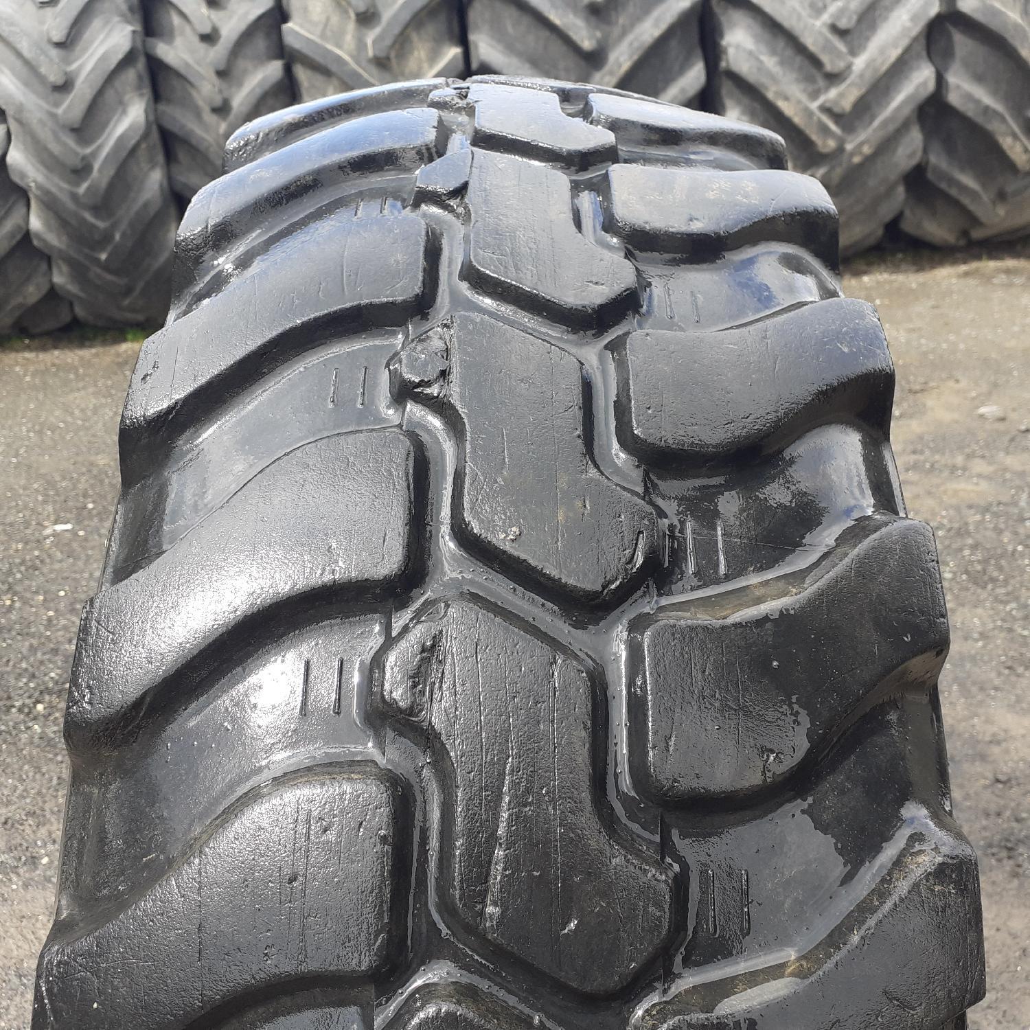  Cauciucuri 335/80R18 Dunlop