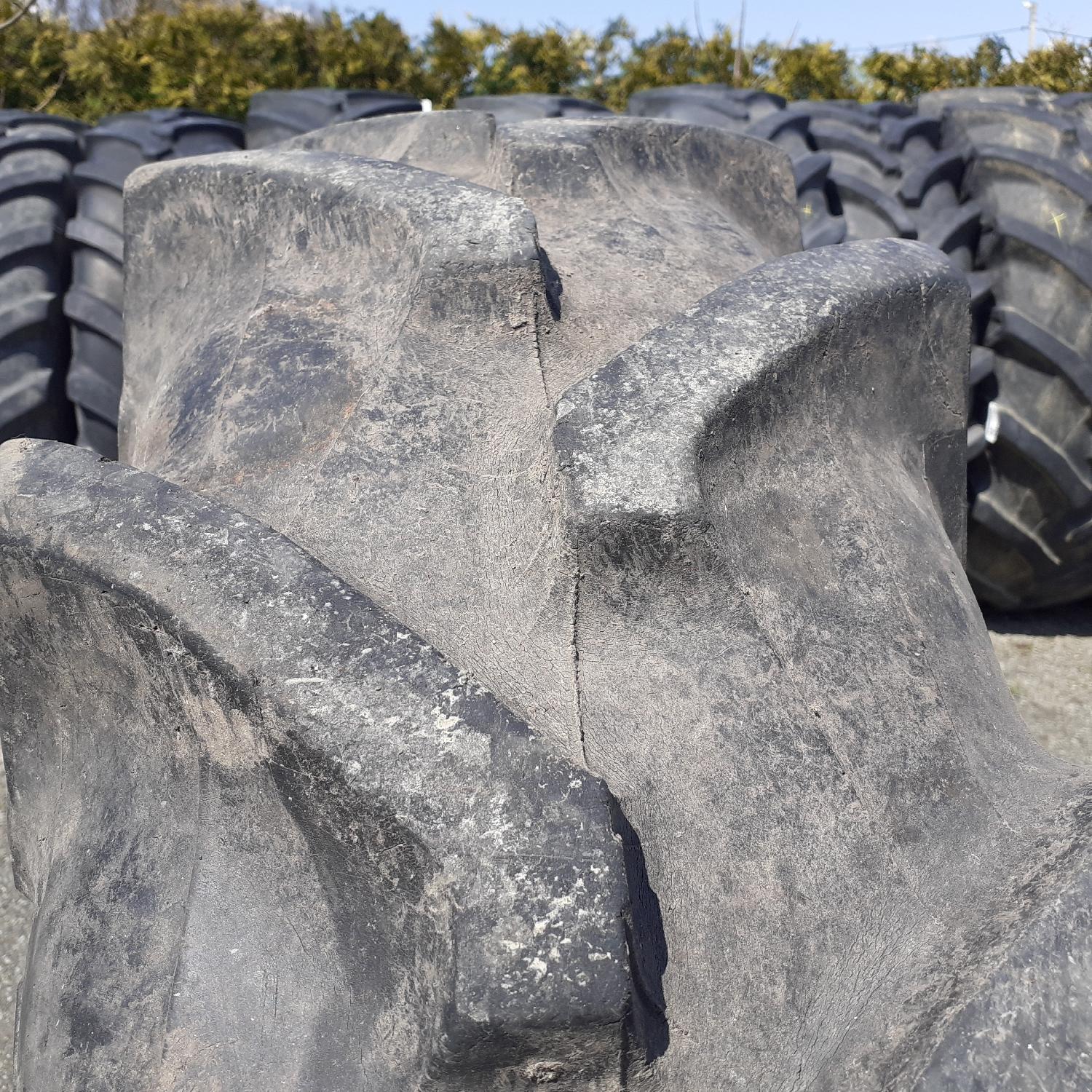  Cauciucuri 14.9R28 (380/85R28) Pirelli