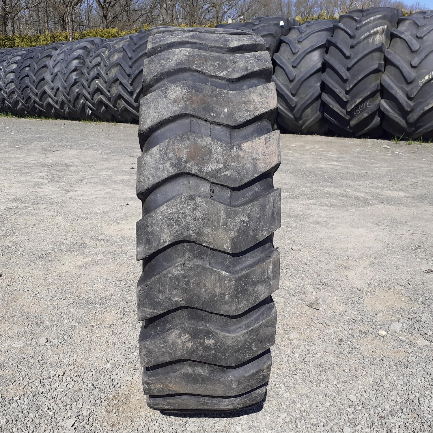  Cauciucuri 8.25R16  Universal