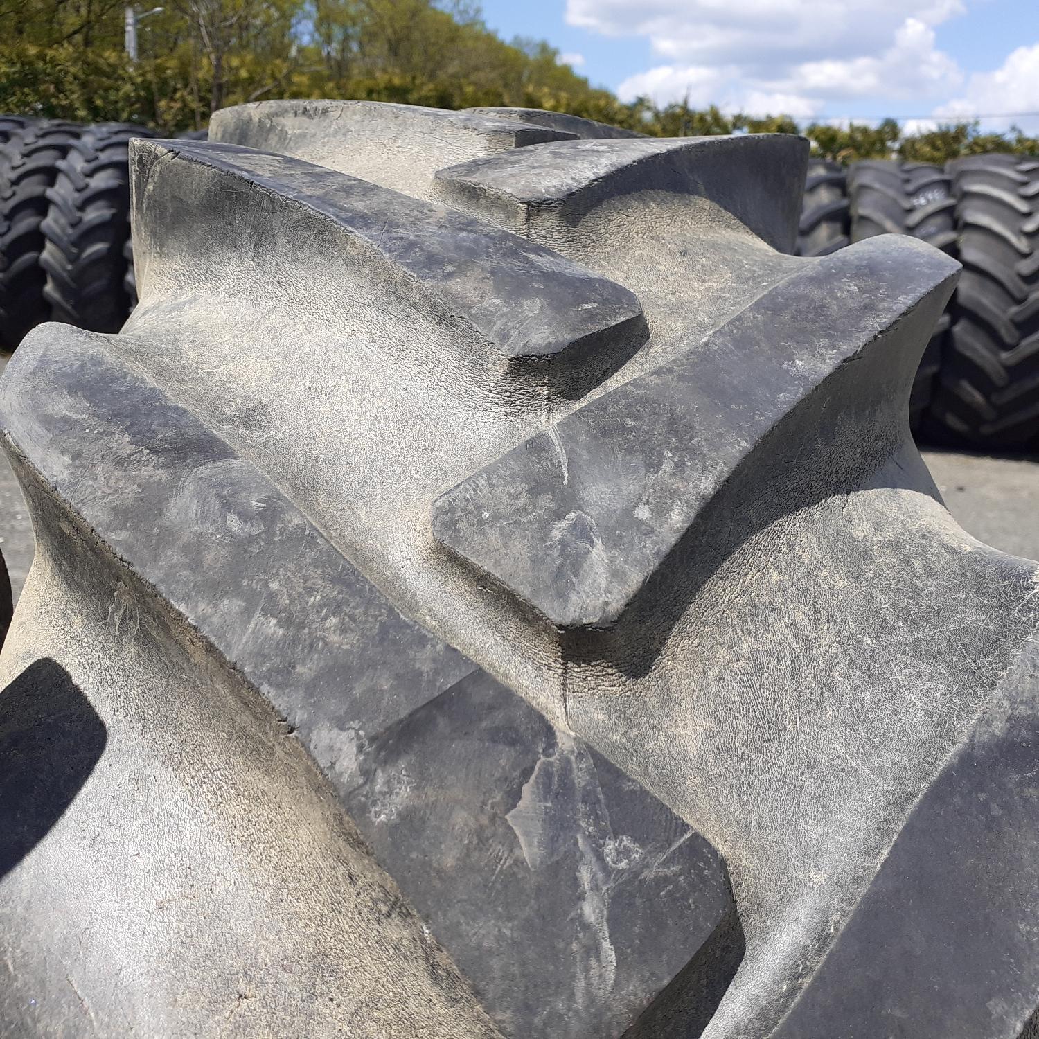  Cauciucuri 12.4-28 (320/85R28) Goodyear